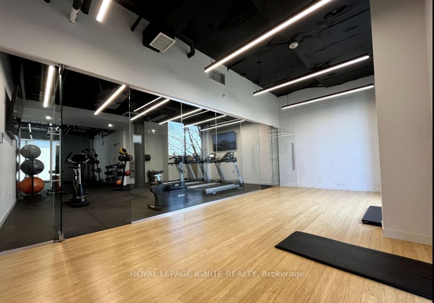1800 Simcoe St N, #218