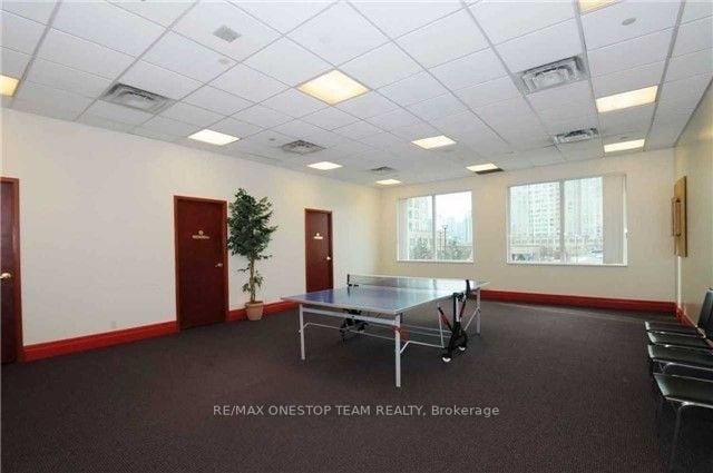 11 Lee Centre Dr, #708