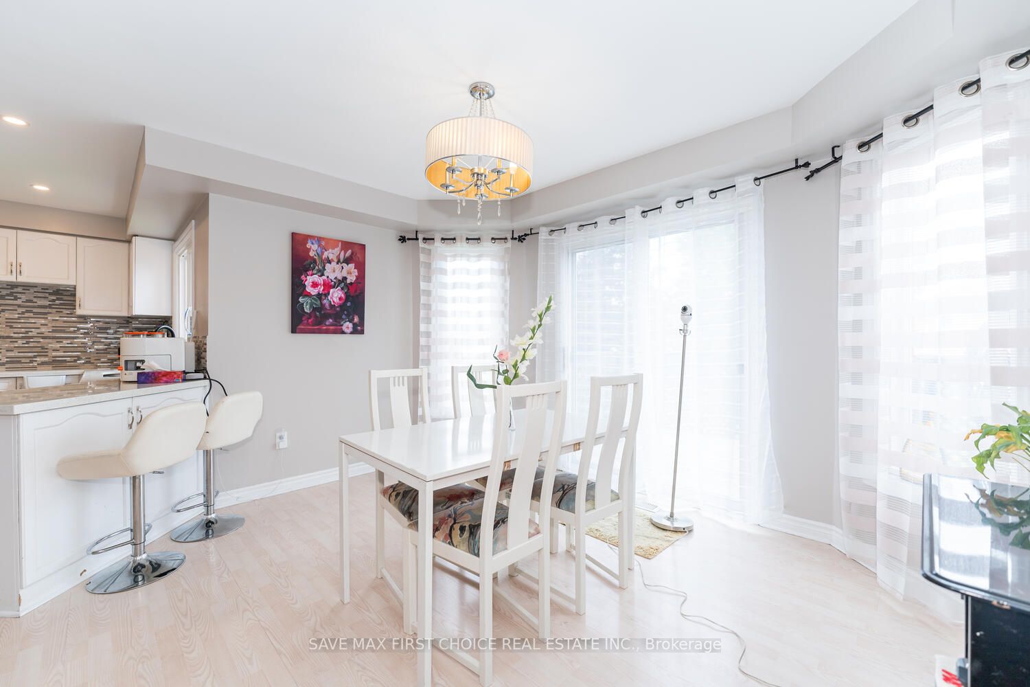 108 Wilce Dr