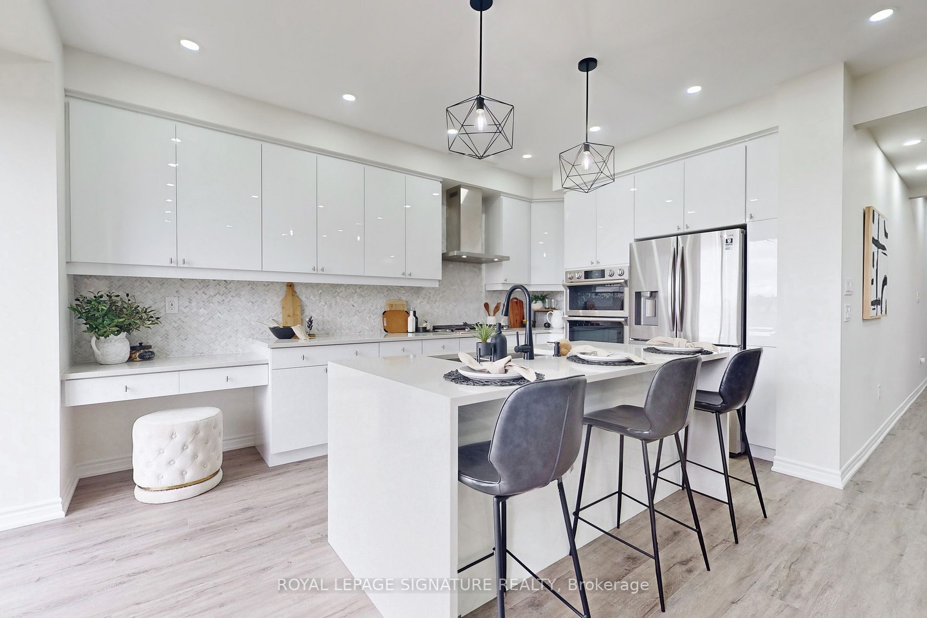 49 Broden Cres