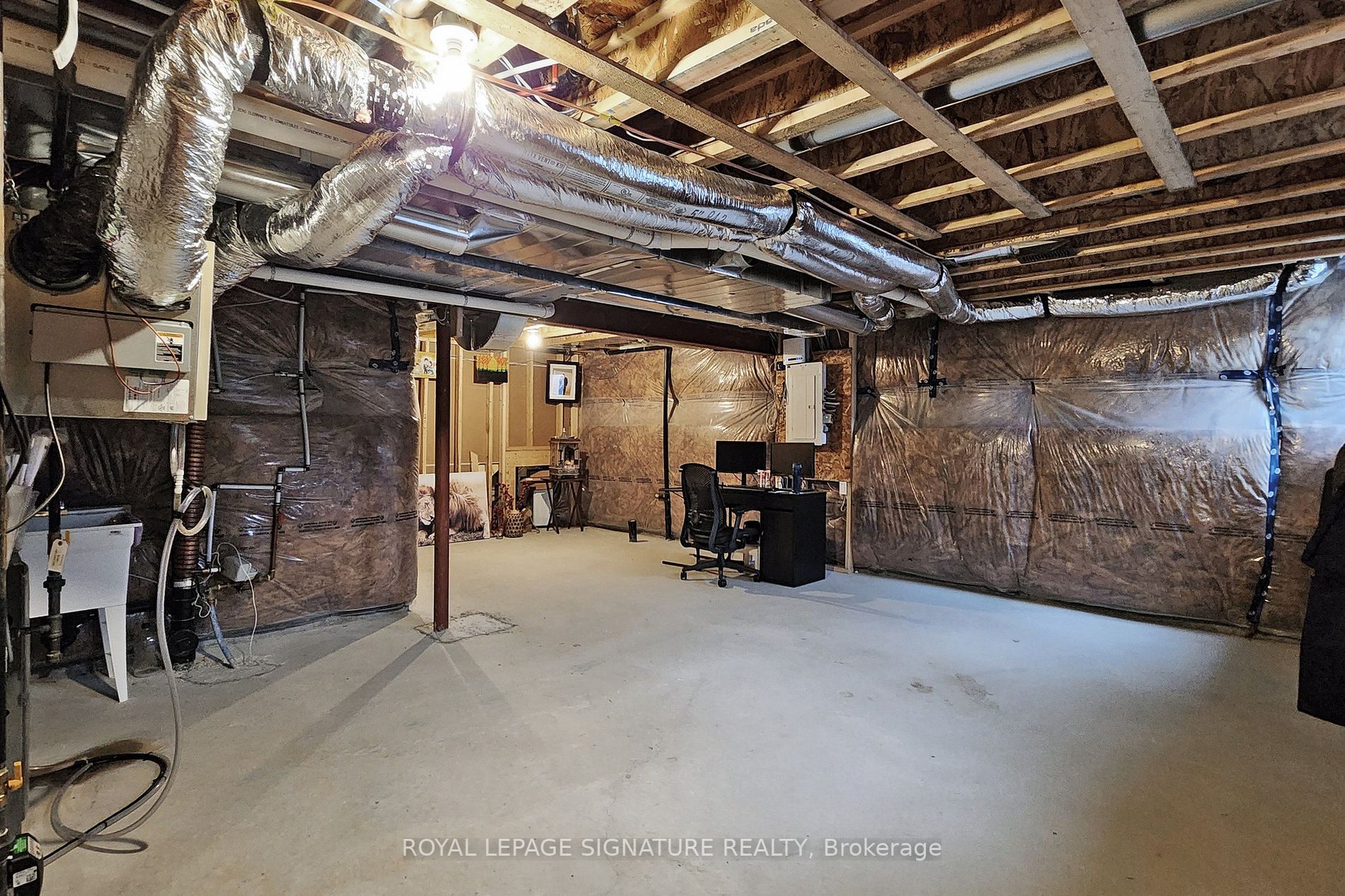 49 Broden Cres