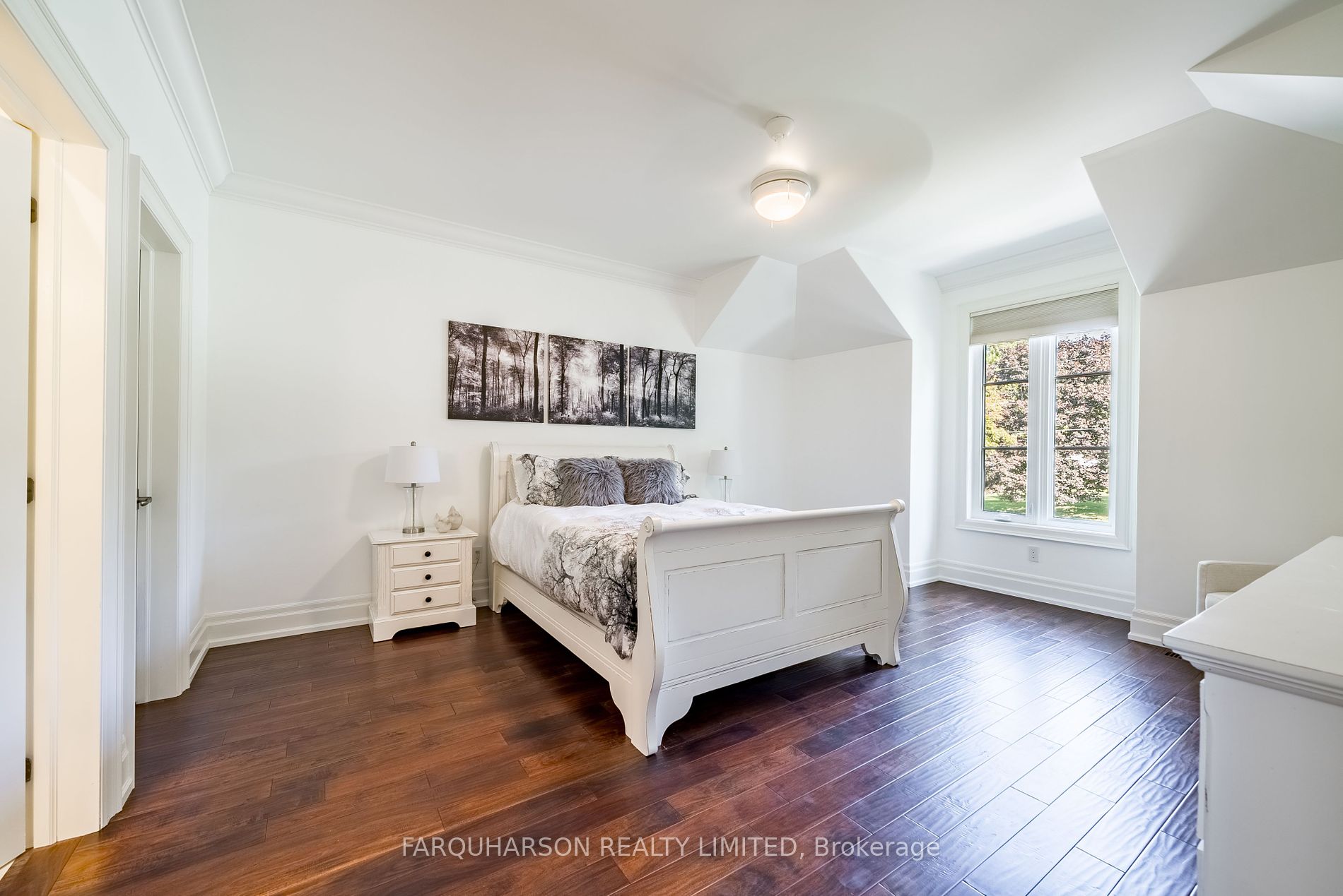 100 Ambleside Dr