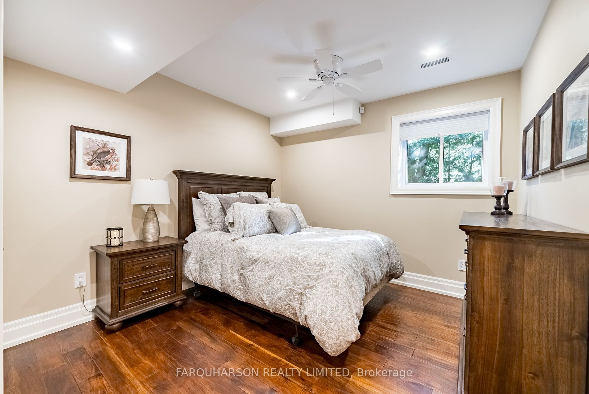 100 Ambleside Dr