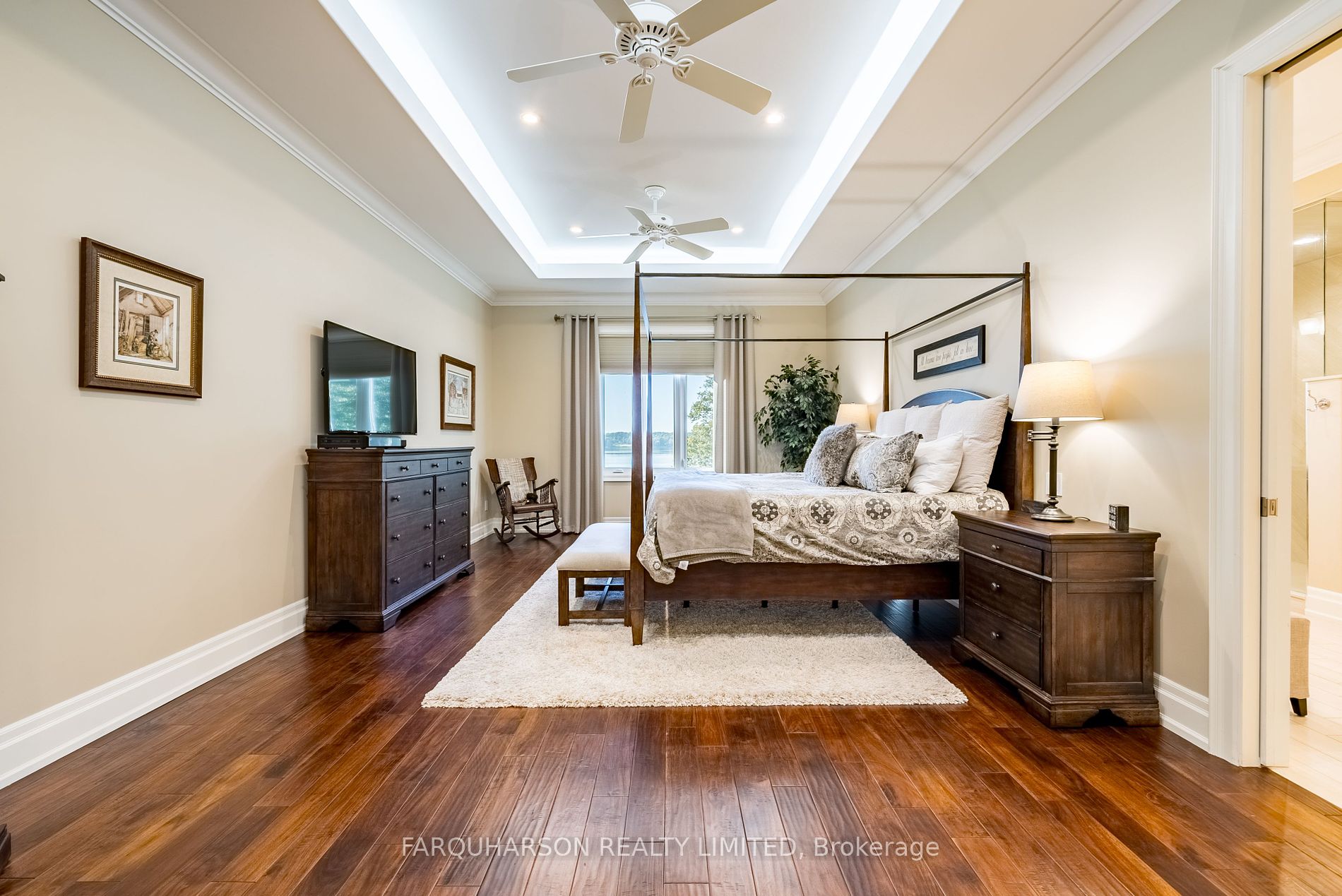 100 Ambleside Dr