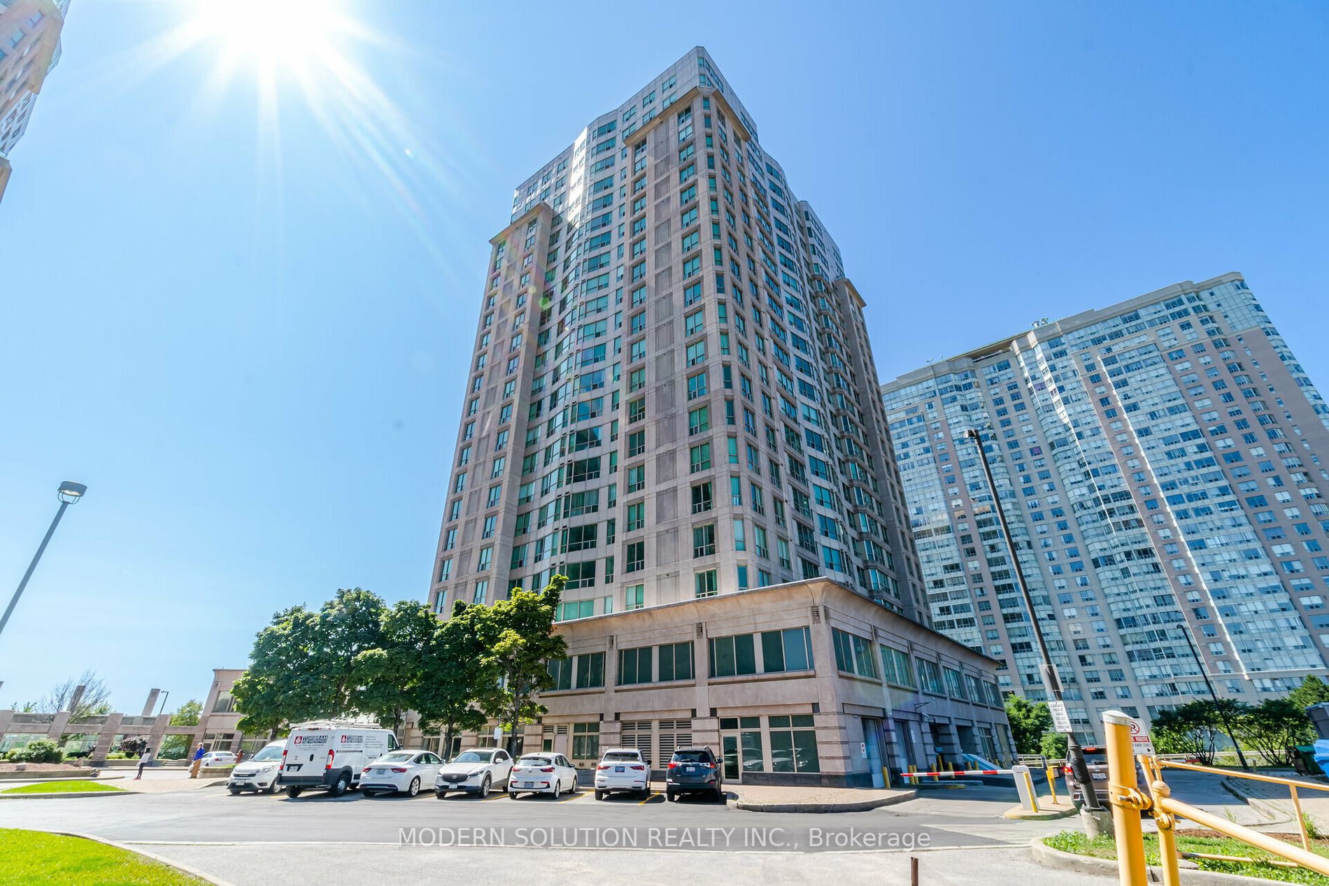 18 Lee Centre Dr, #1213