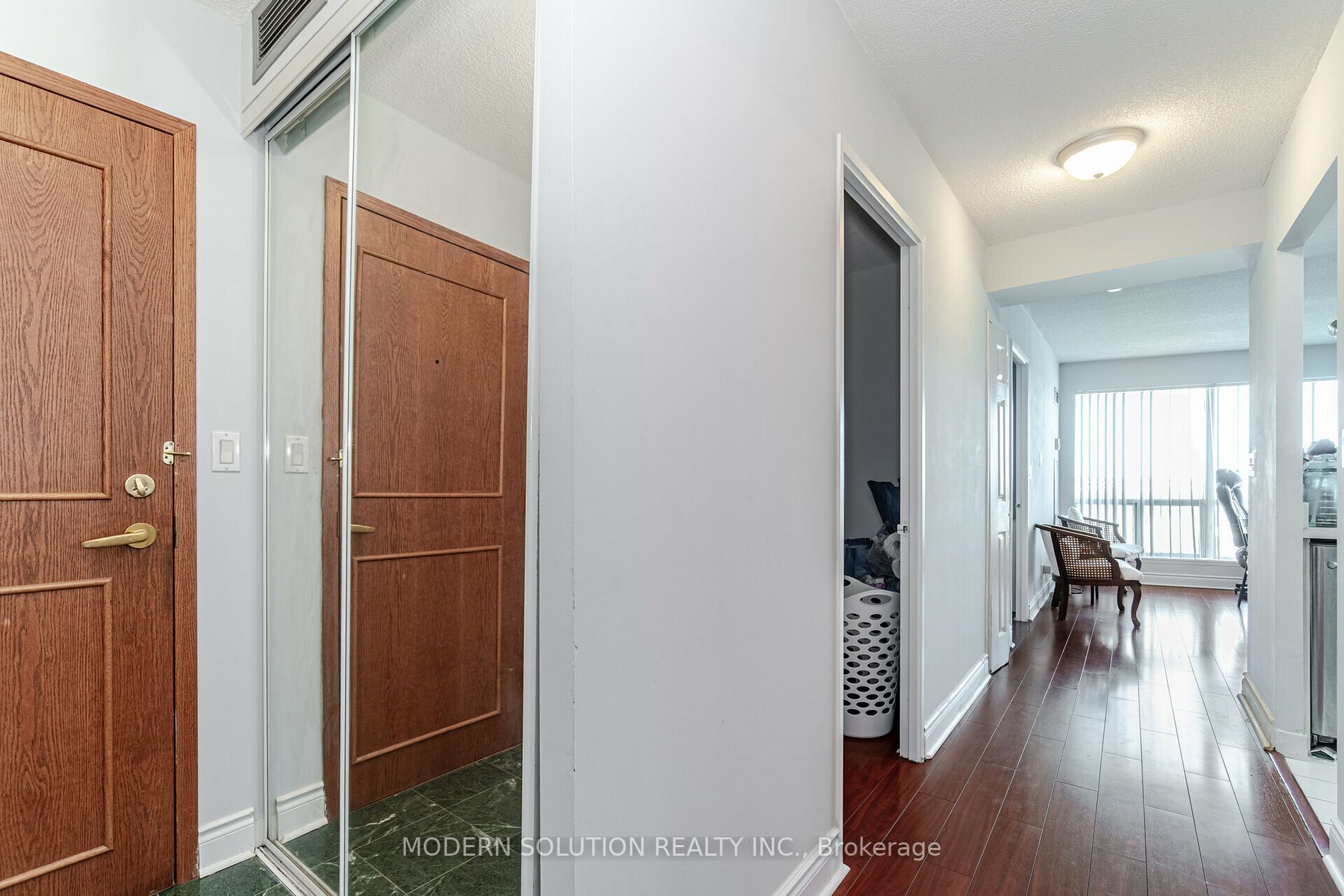 18 Lee Centre Dr, #1213