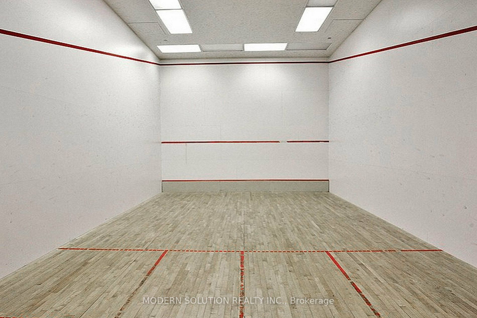 18 Lee Centre Dr, #1213