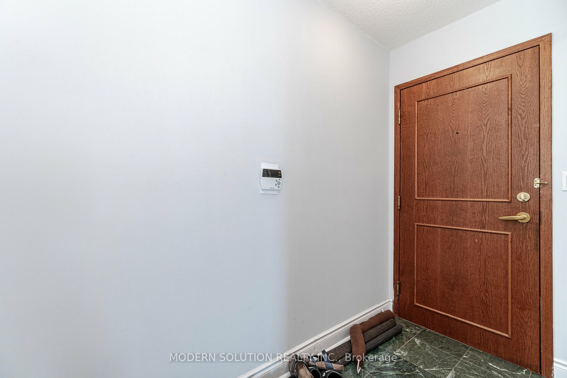 18 Lee Centre Dr, #1213