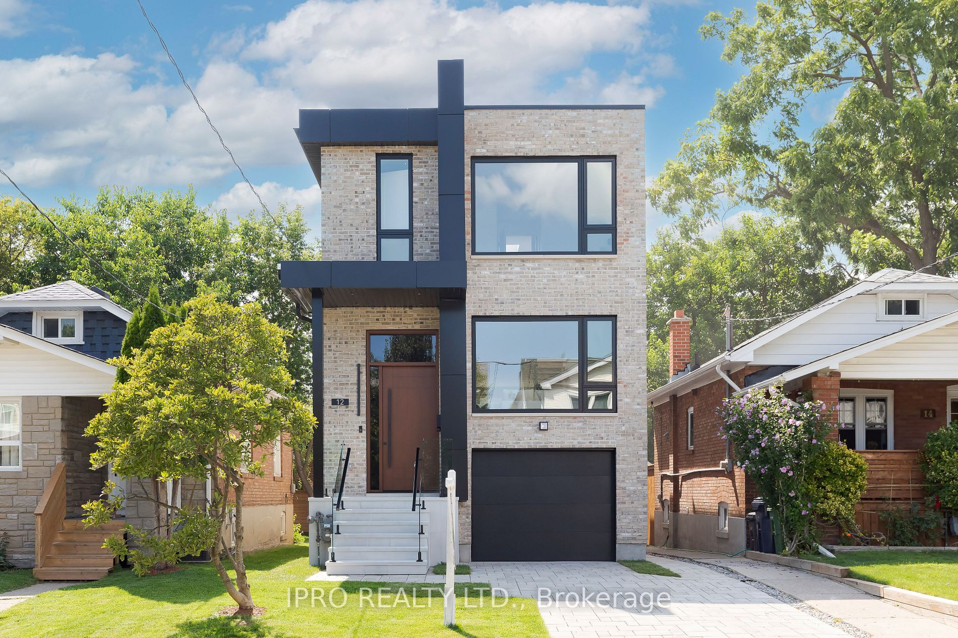 12 Leroy Ave