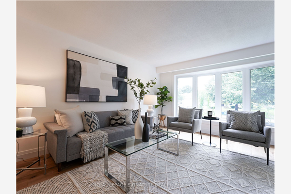27 Lewin Cres, Ajax