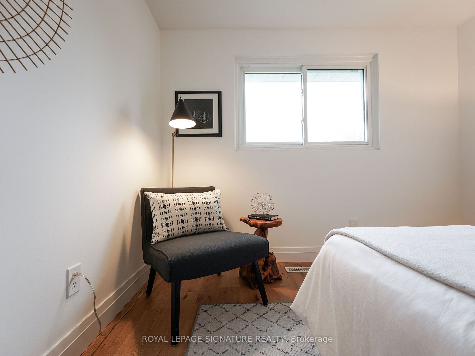 27 Lewin Cres