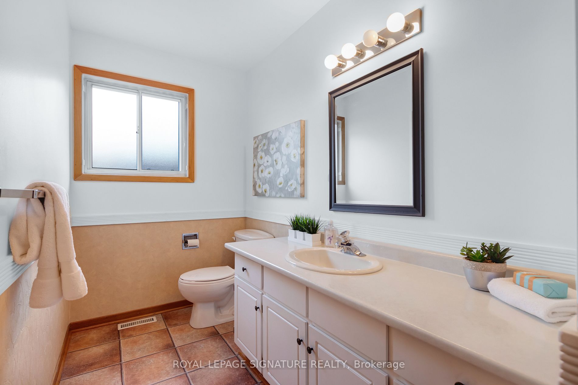 4 Silvertip Cres