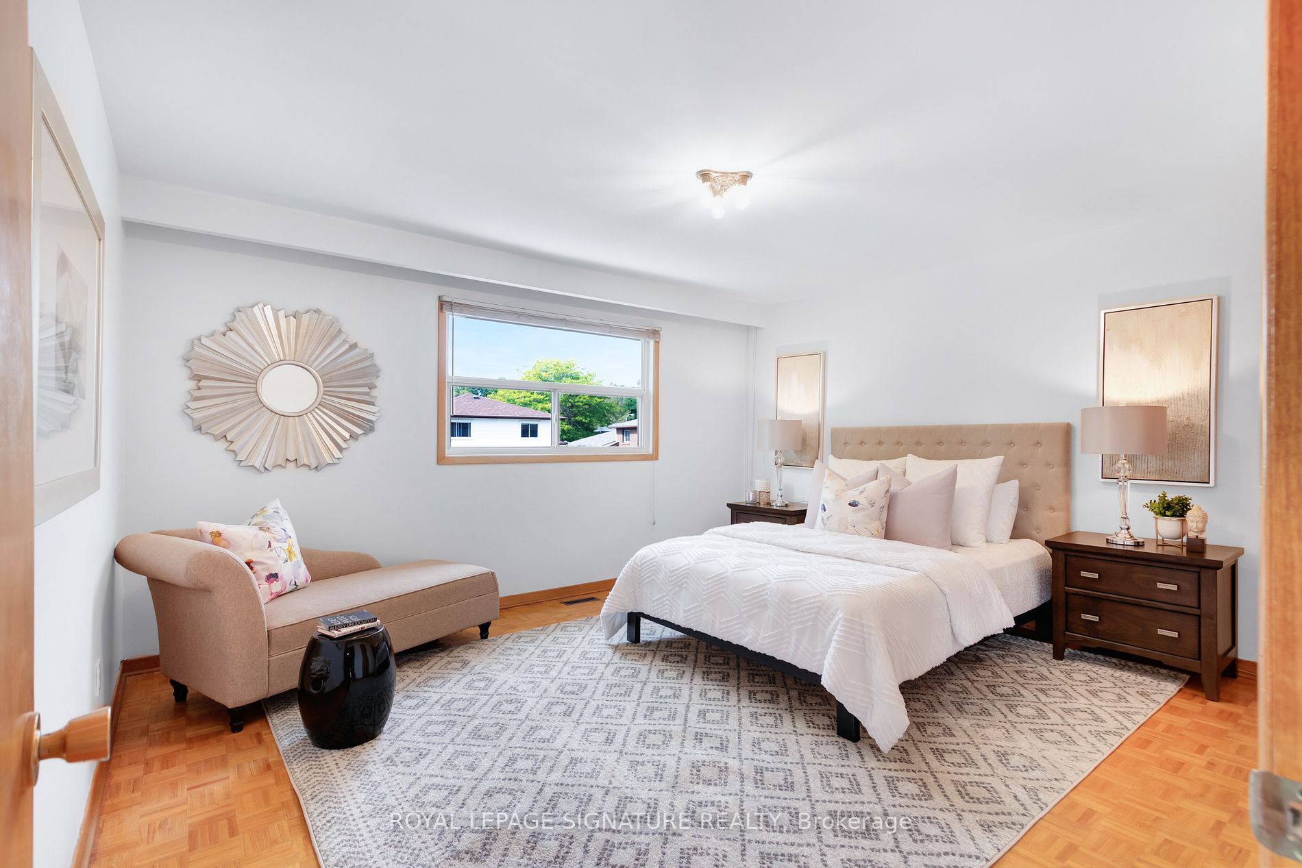 4 Silvertip Cres
