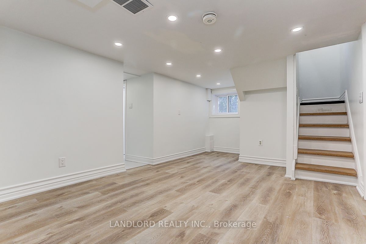 1206 Broadview Avenue, #Lower