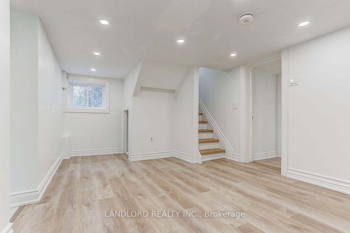 1206 Broadview Avenue, #Lower
