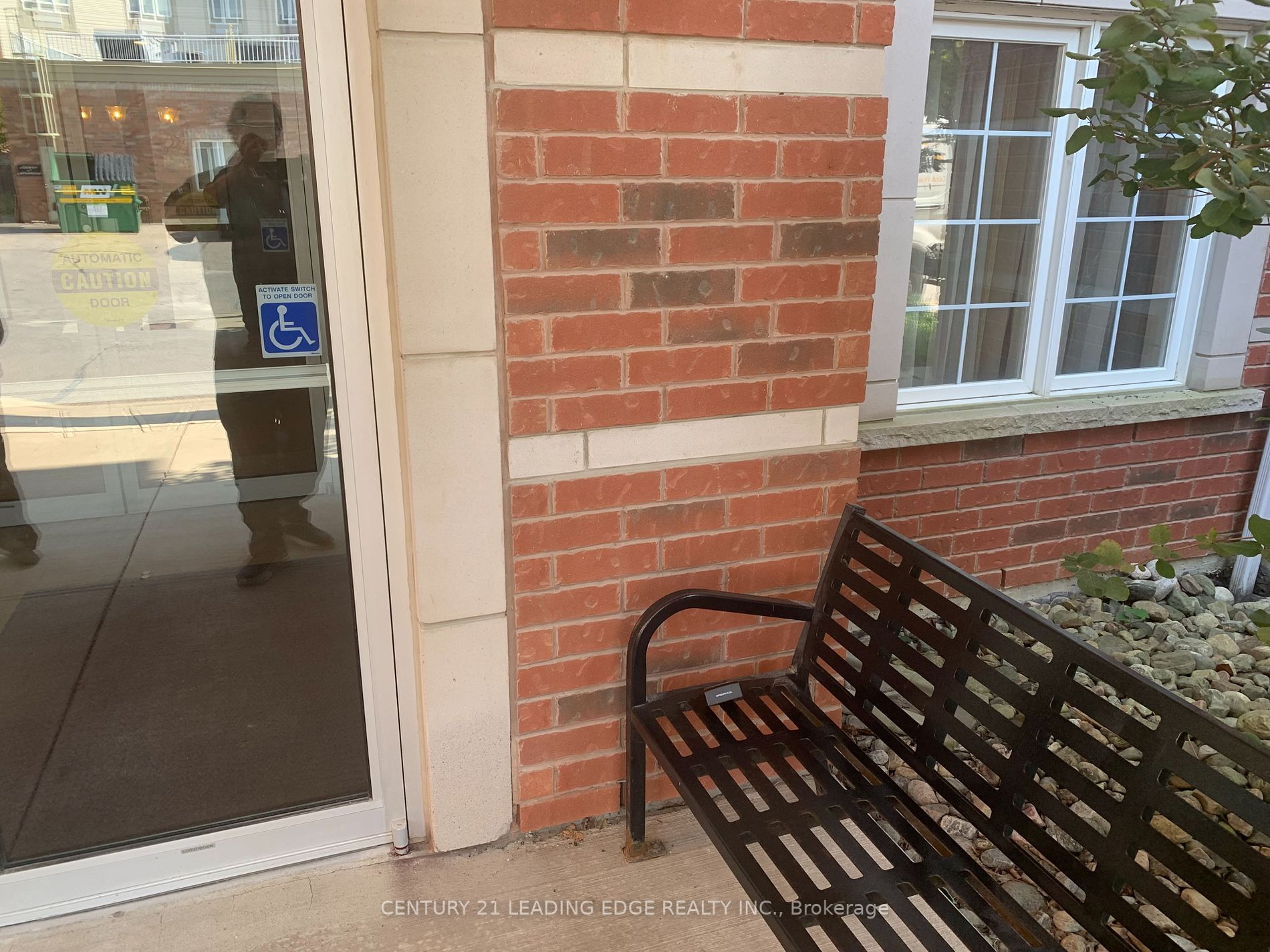 61 Clarington Blvd, #208