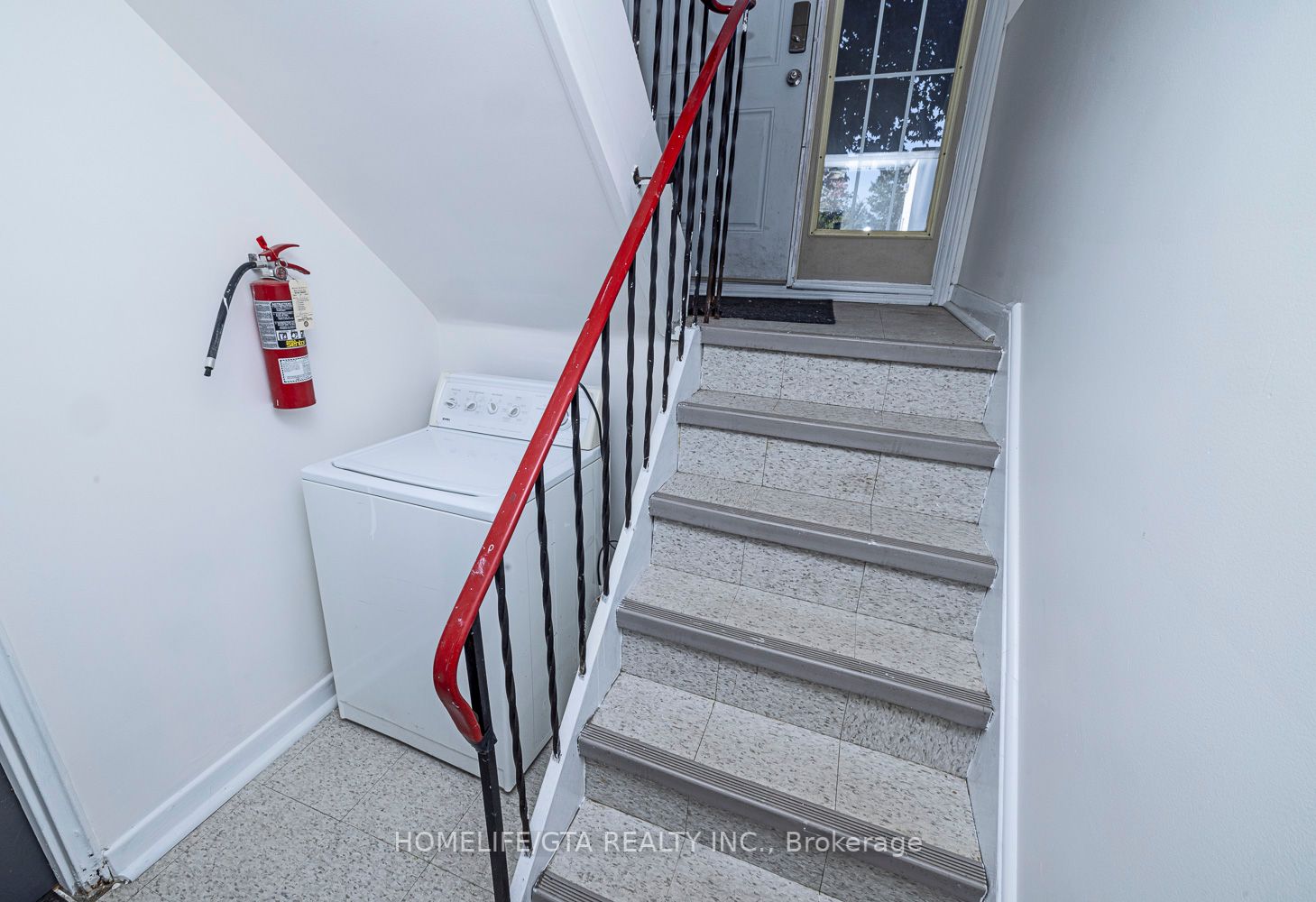 1055 Ravine Rd