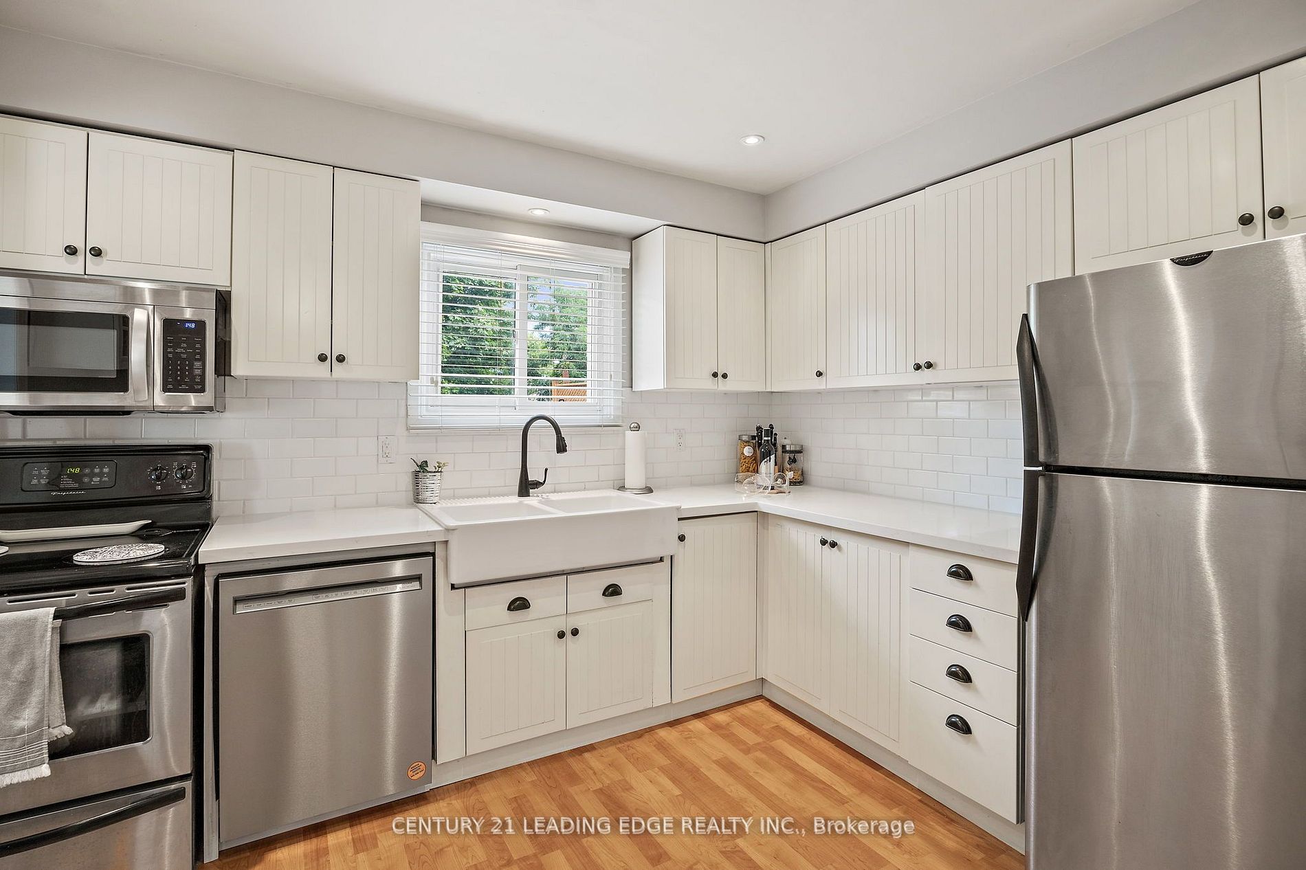 28 Humphrey Dr