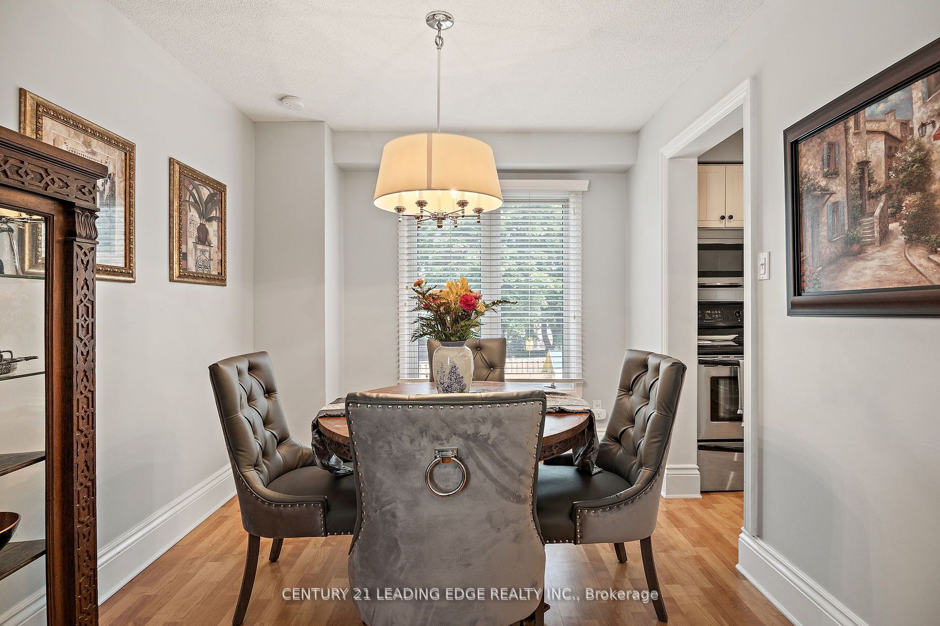 28 Humphrey Dr