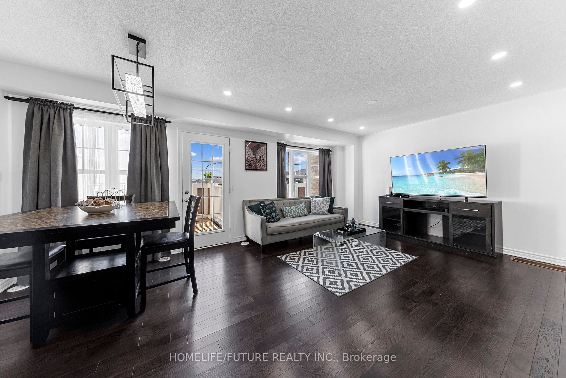 2513 Fall Harvest Cres