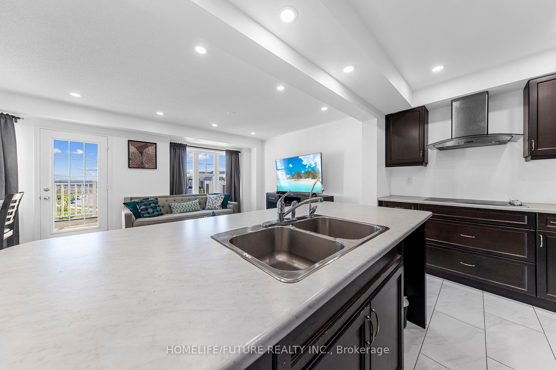 2513 Fall Harvest Cres