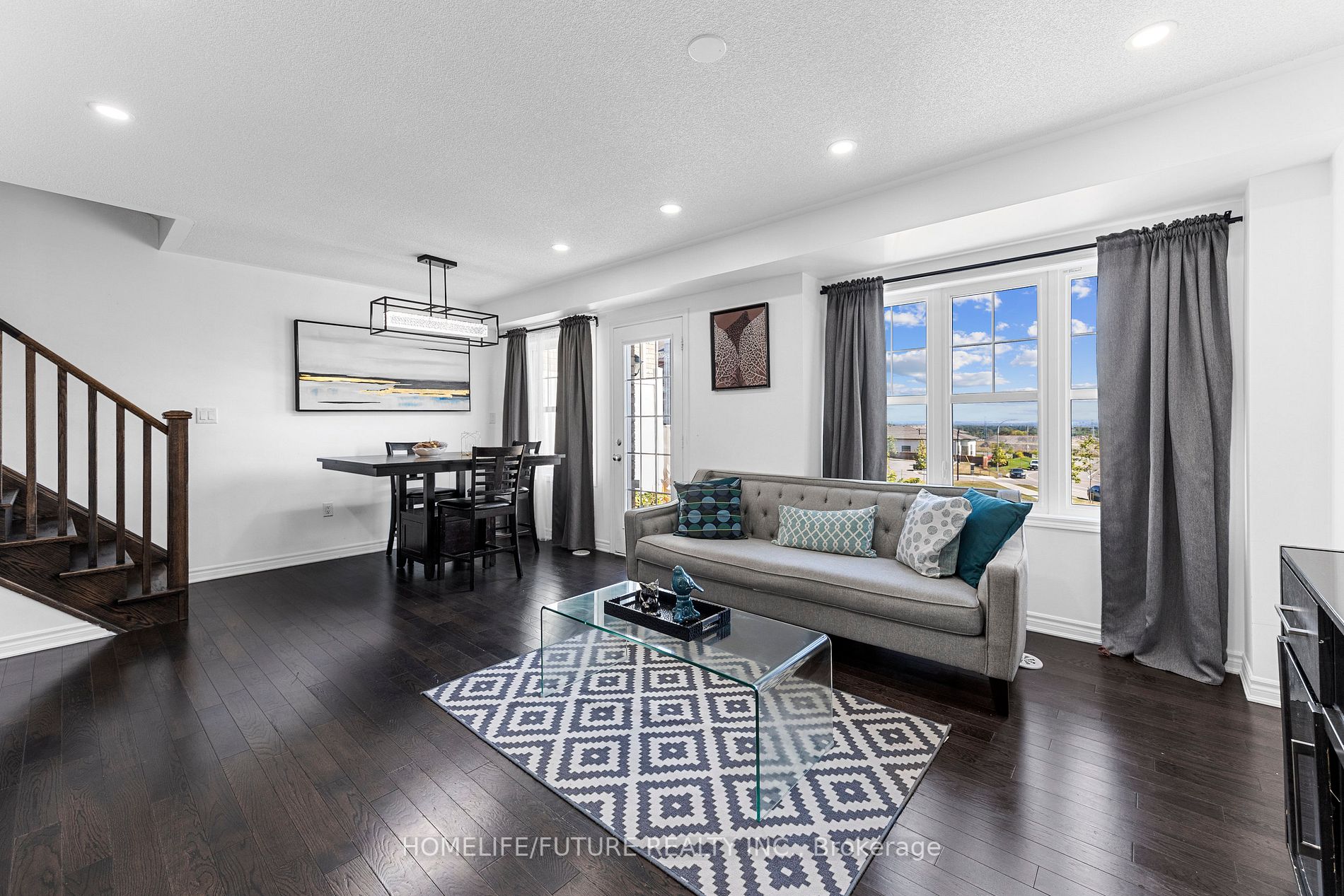 2513 Fall Harvest Cres