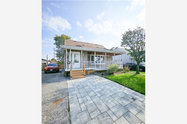 33 Woodhouse Cres, Ajax
