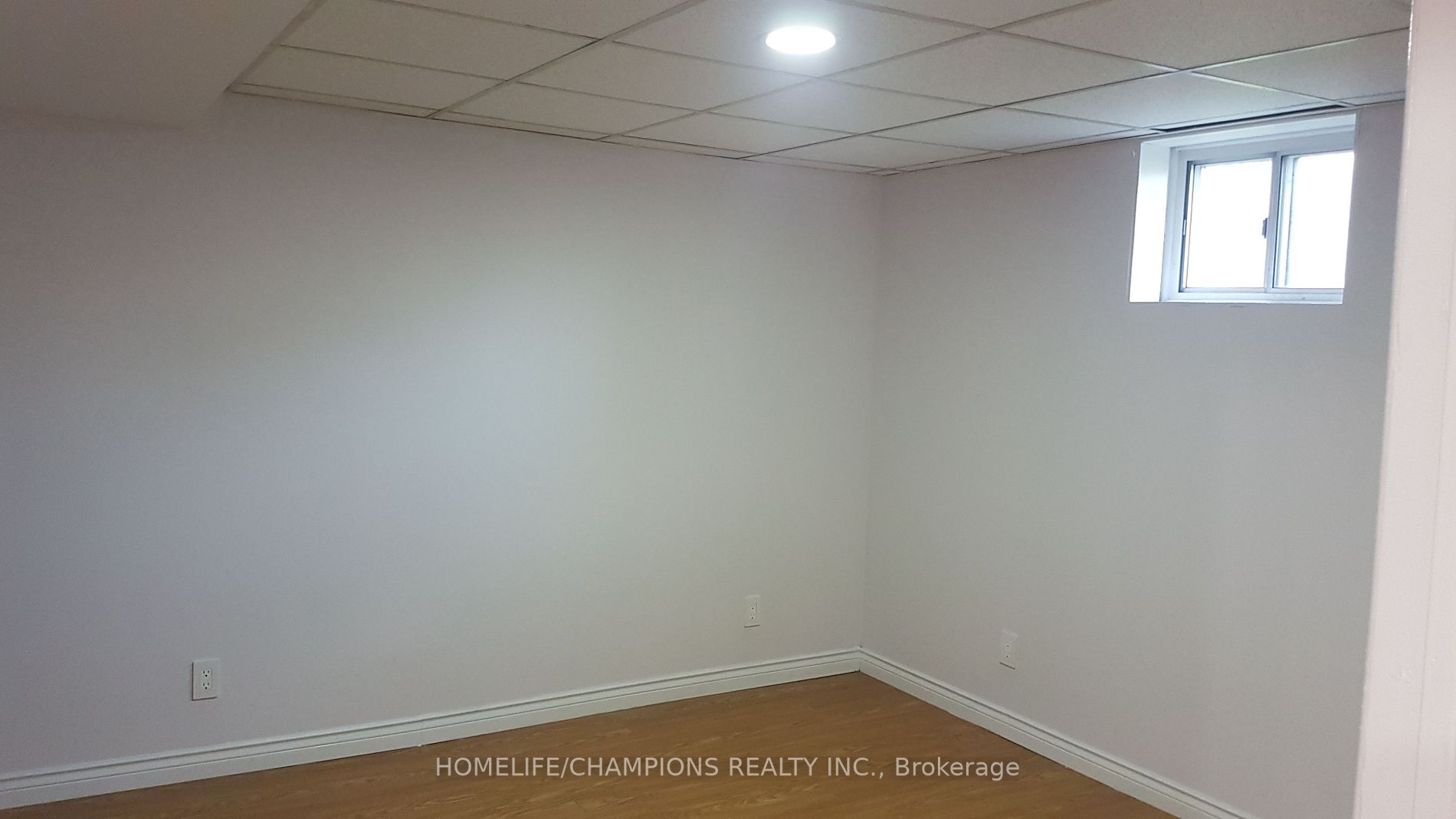 15 Stonehenge Crescent