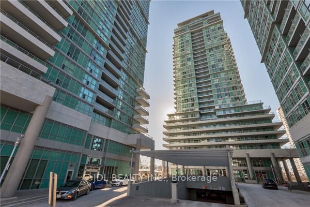 60 Town Centre Crt, #2706