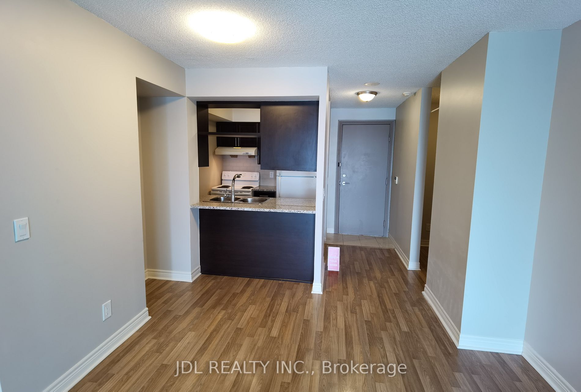 60 Town Centre Crt, #2706