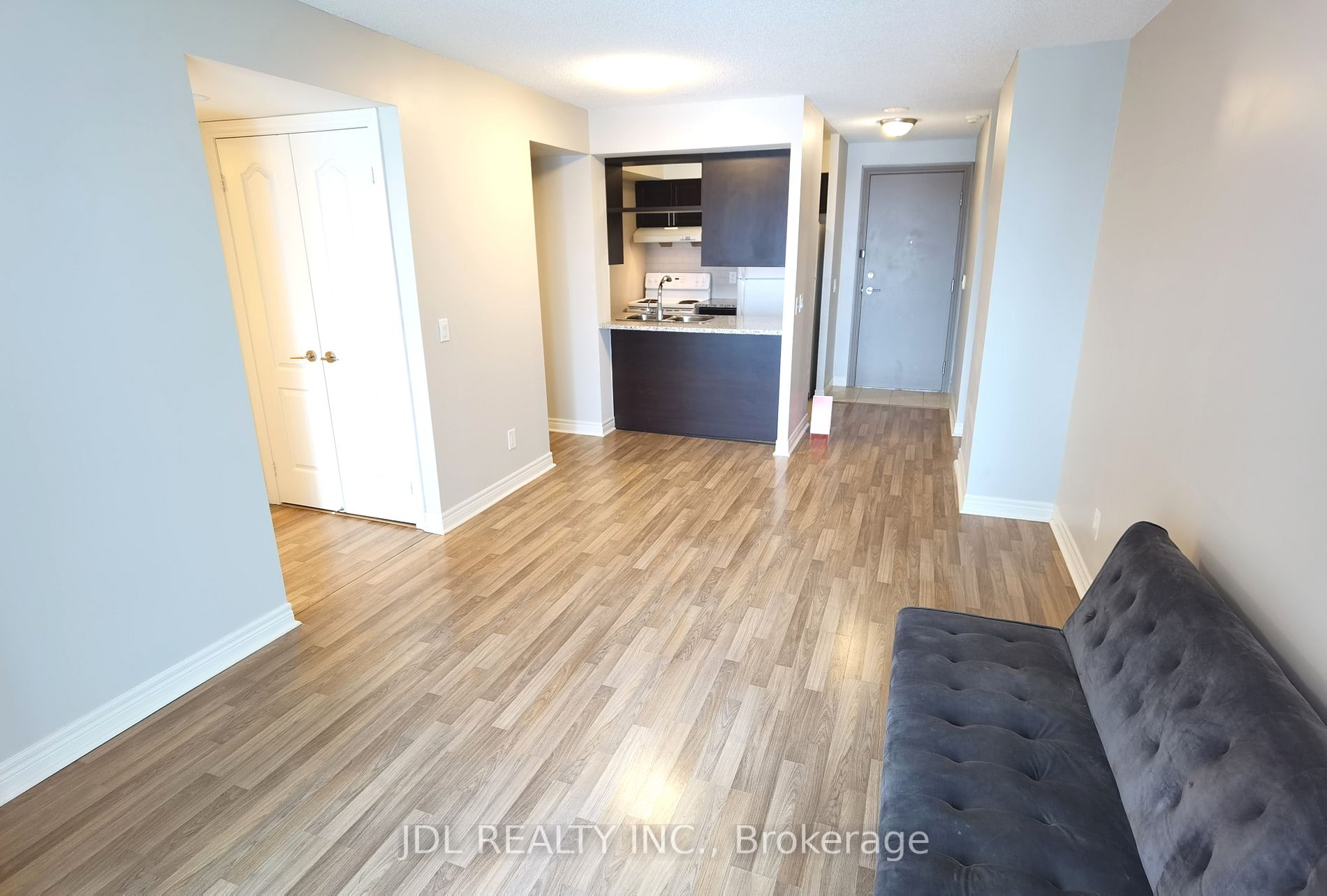 60 Town Centre Crt, #2706