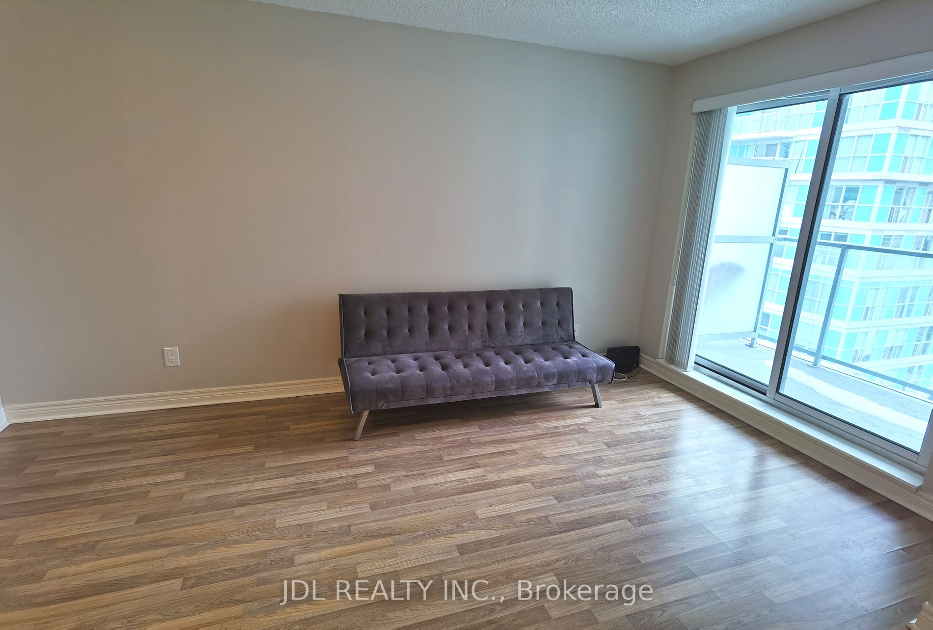 60 Town Centre Crt, #2706