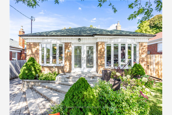 22 Lupin Dr