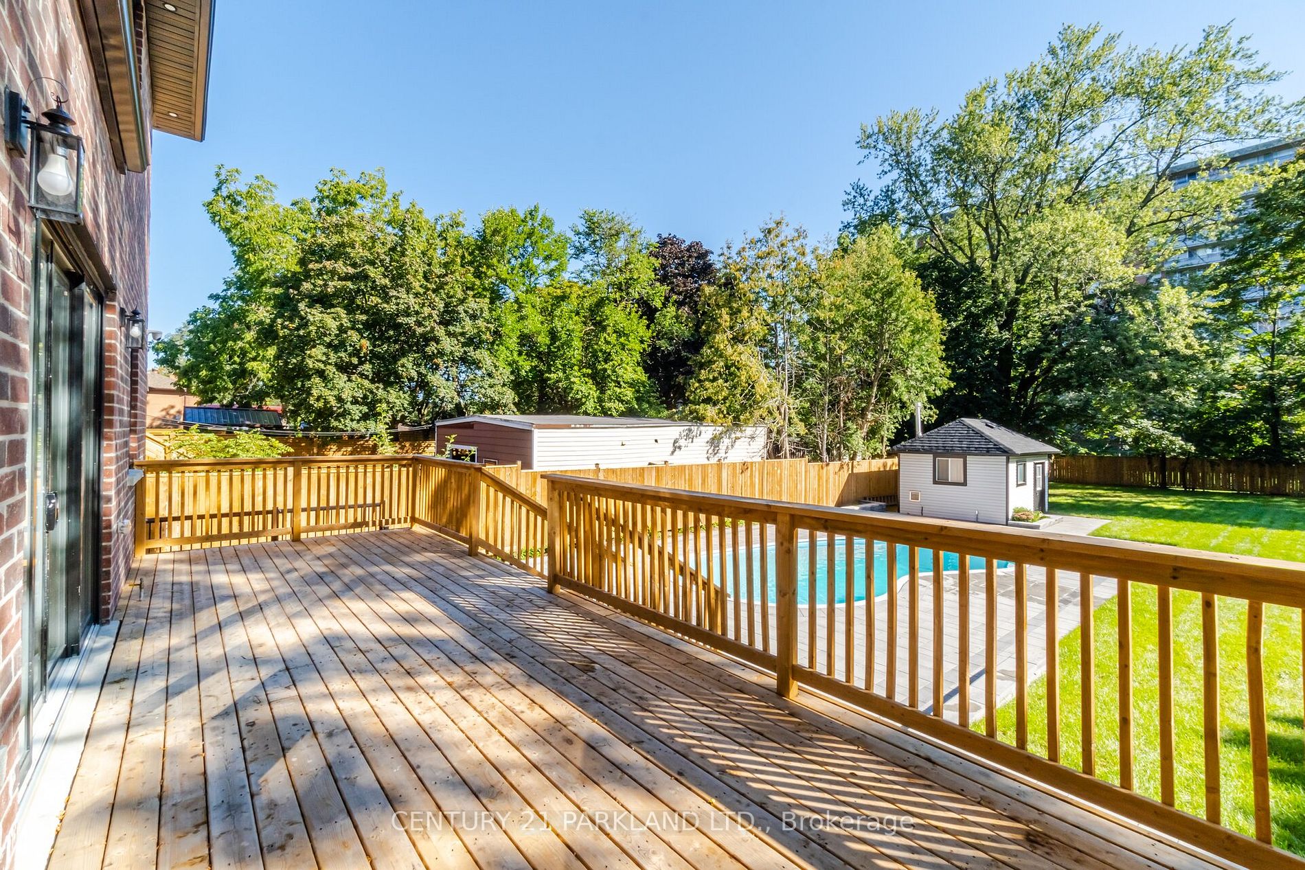 21 Falaise Rd