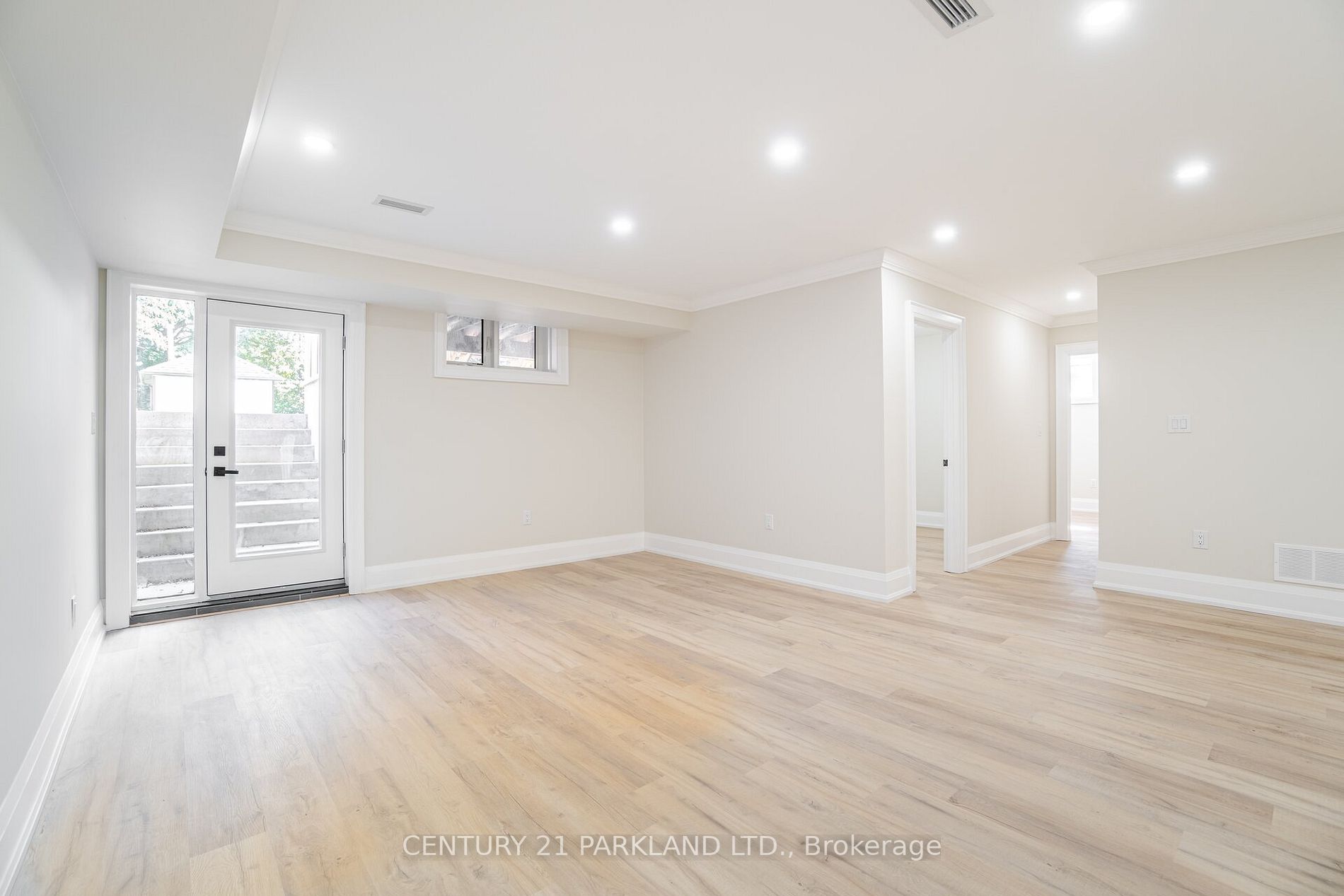 21 Falaise Rd