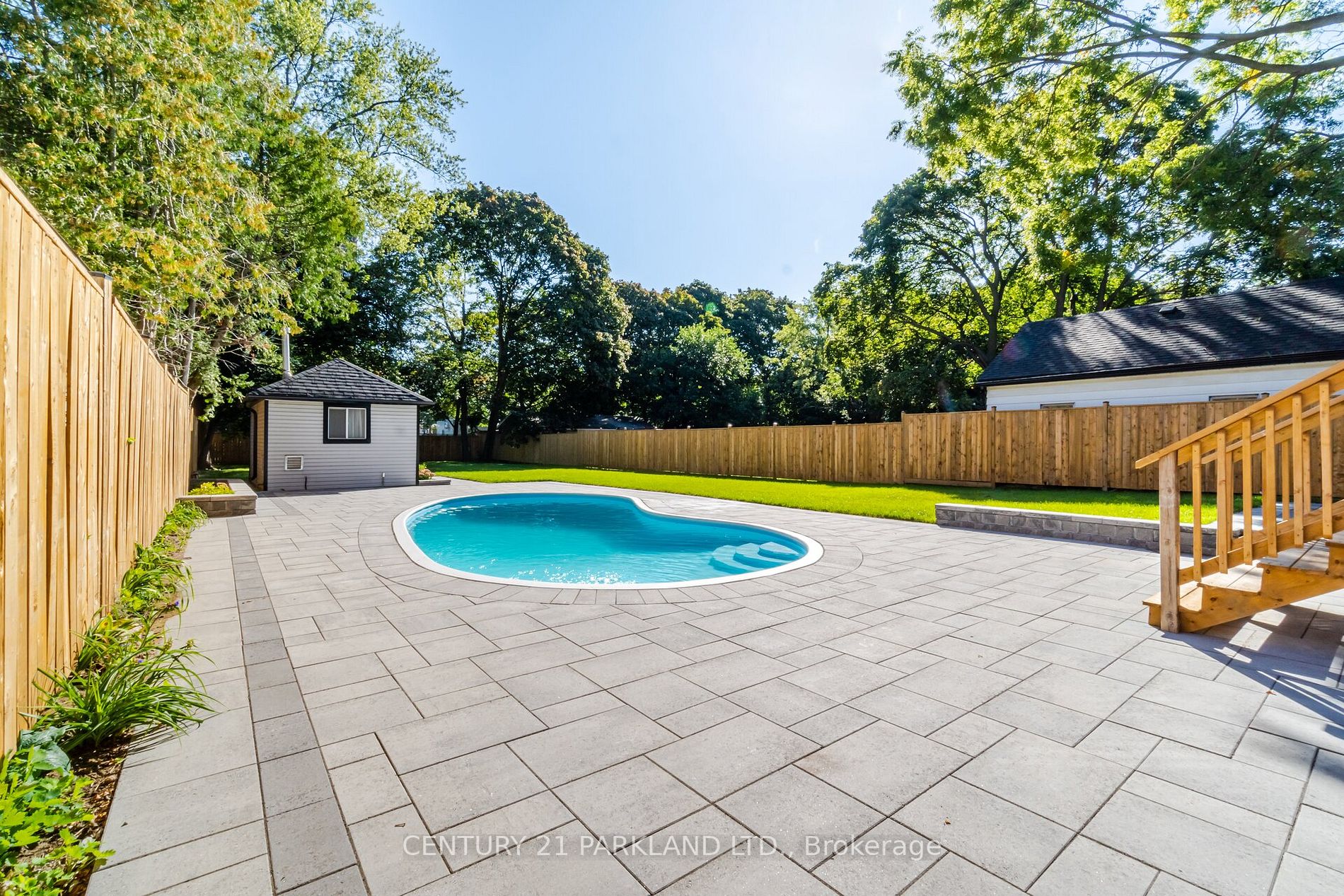 21 Falaise Rd