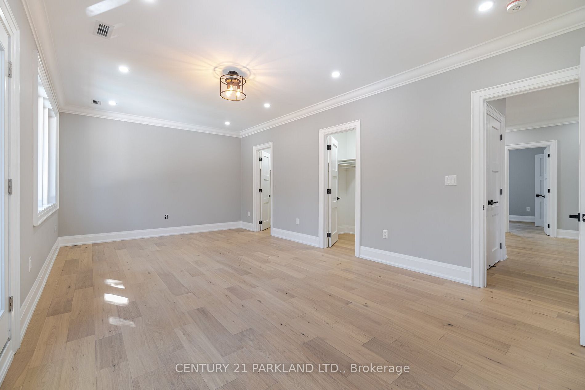 21 Falaise Rd