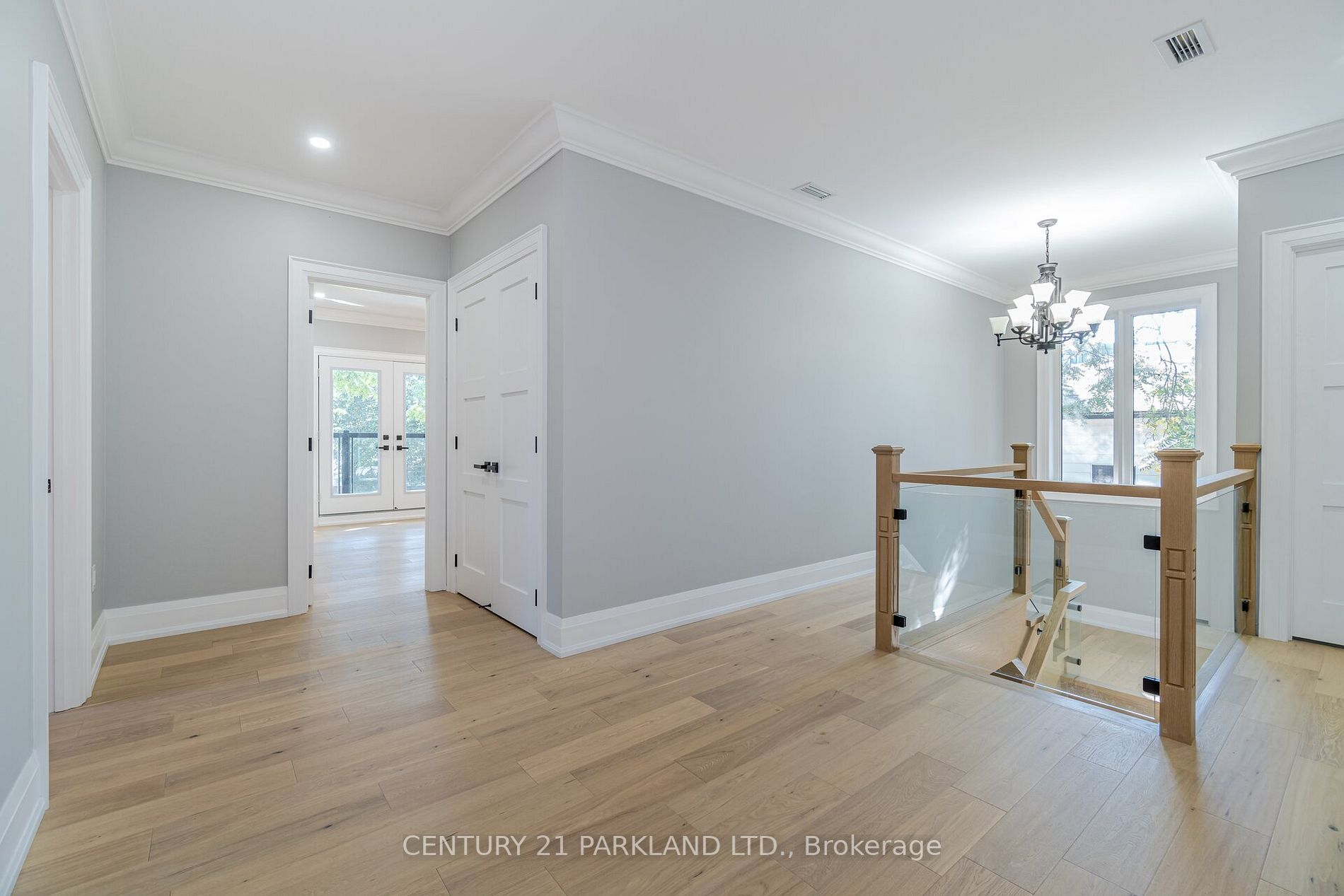21 Falaise Rd