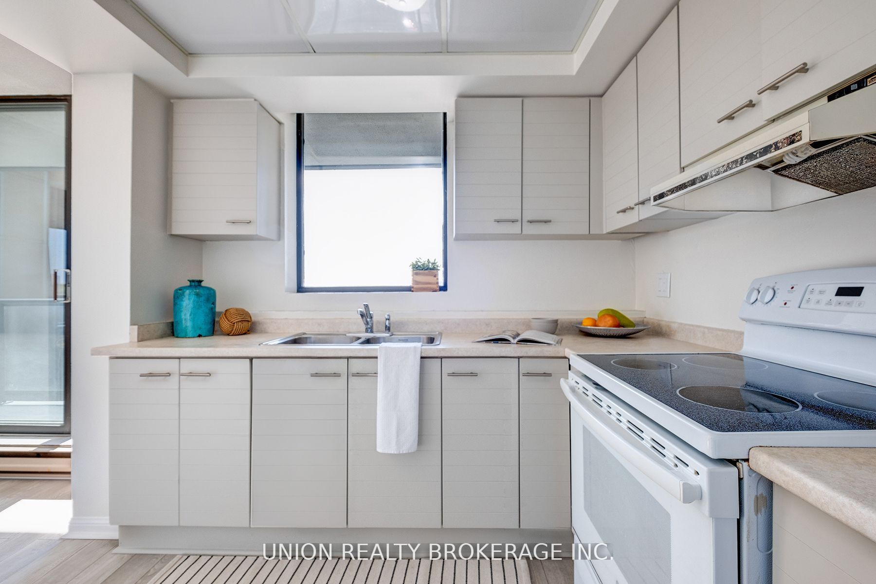 757 Victoria Park Avenue, #1008