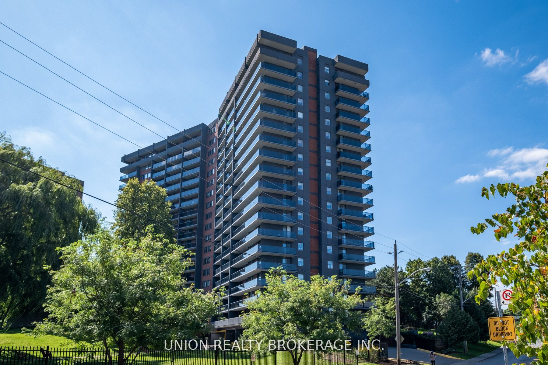 757 Victoria Park Avenue, #1008