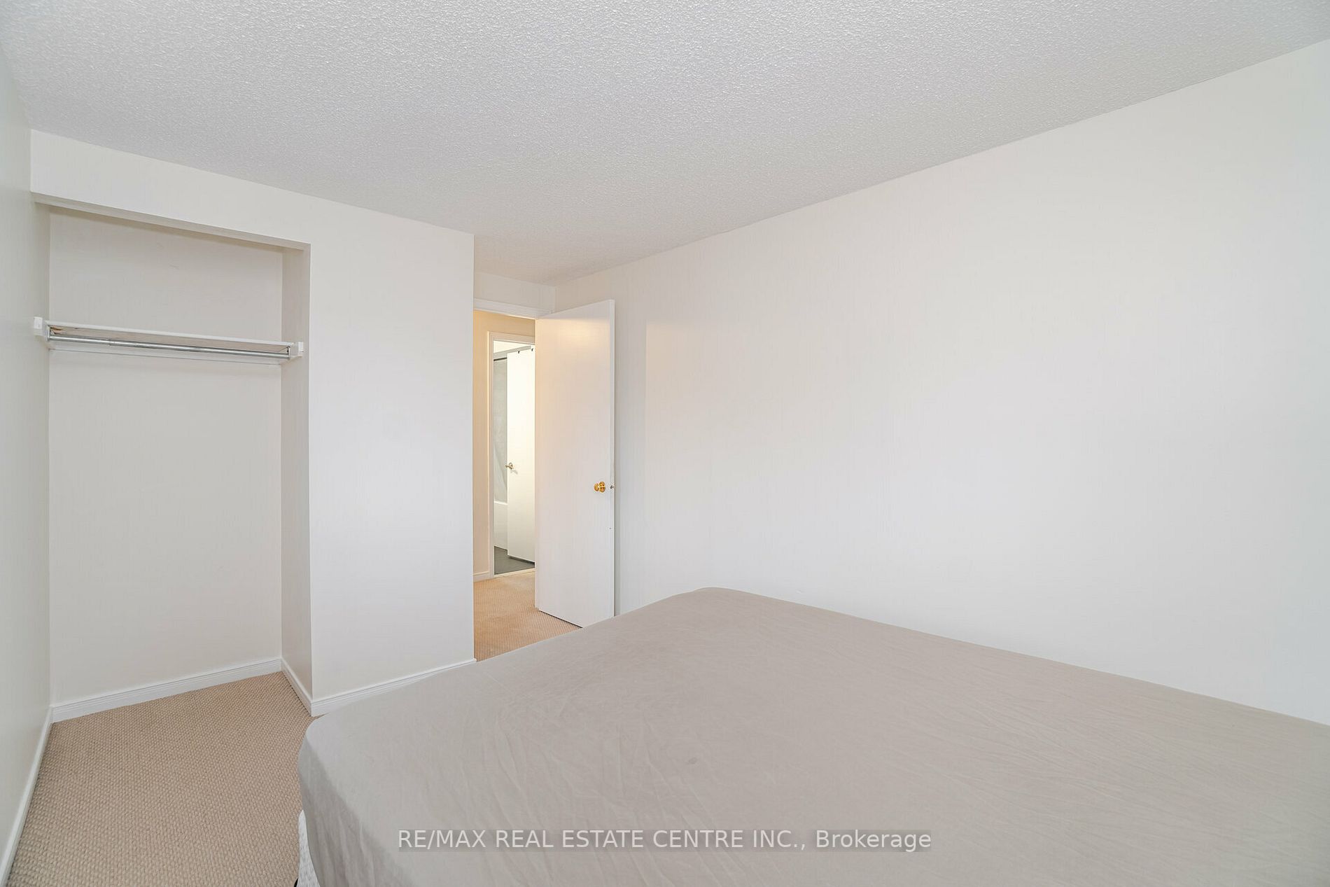 35 Fernbank Pl