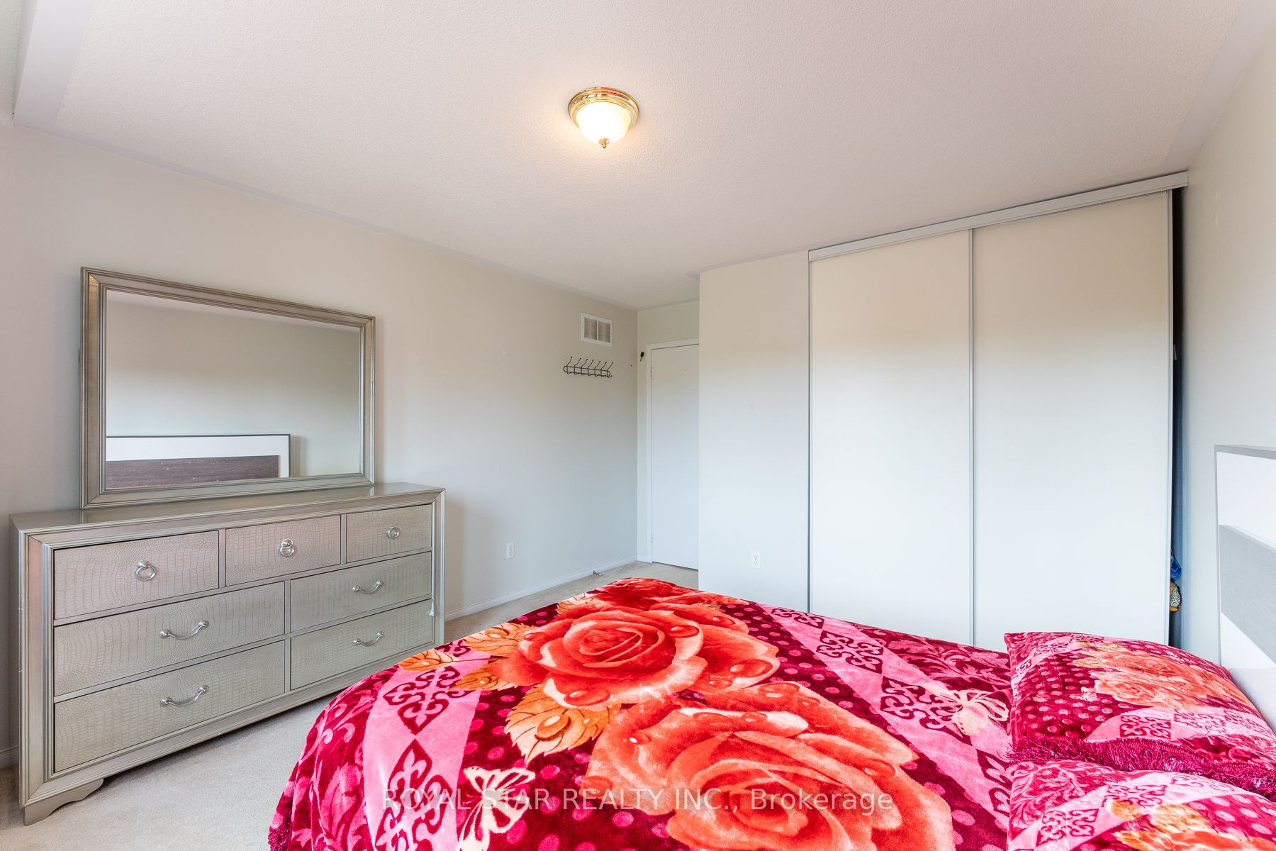 115 Wilkins Cres