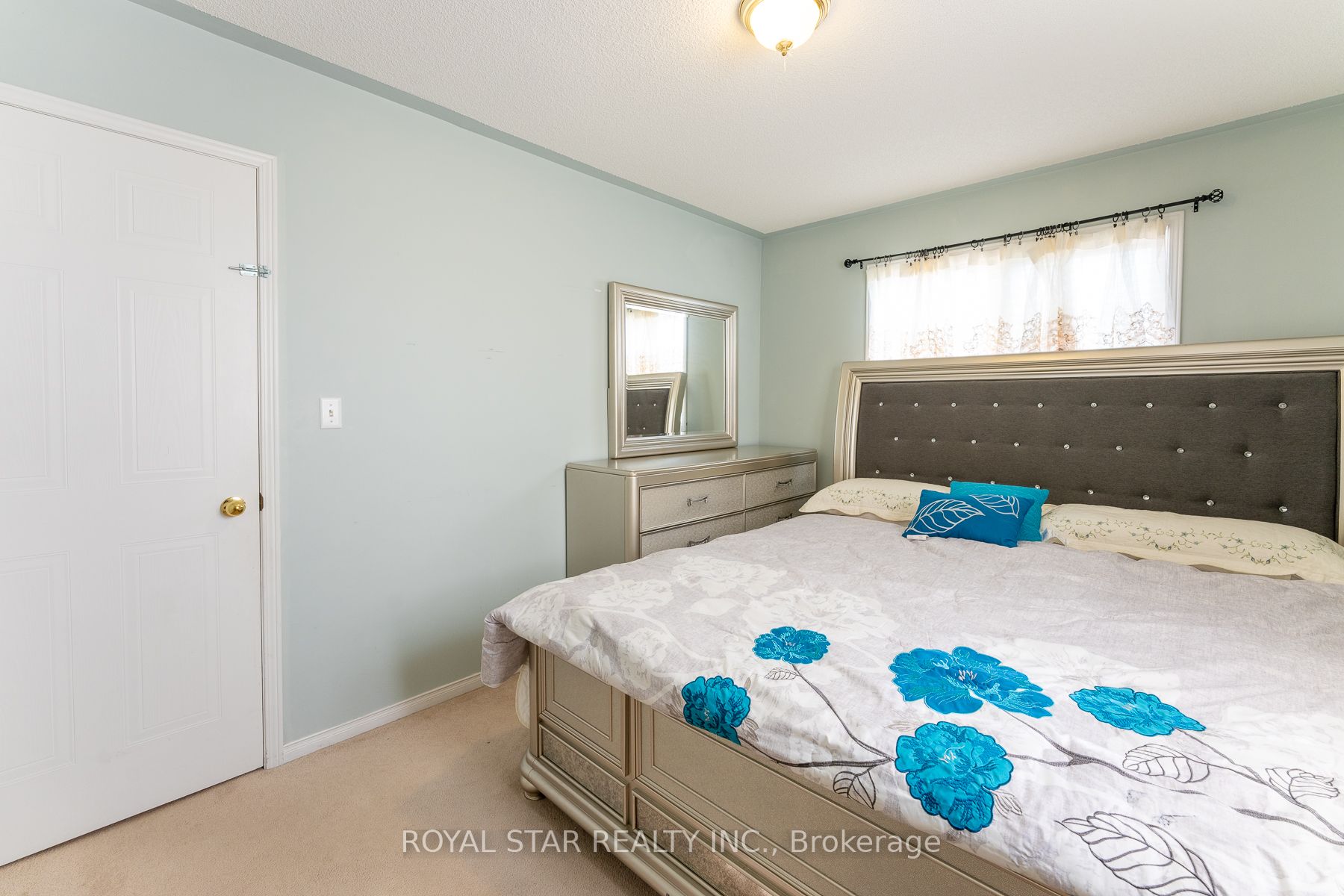 115 Wilkins Cres