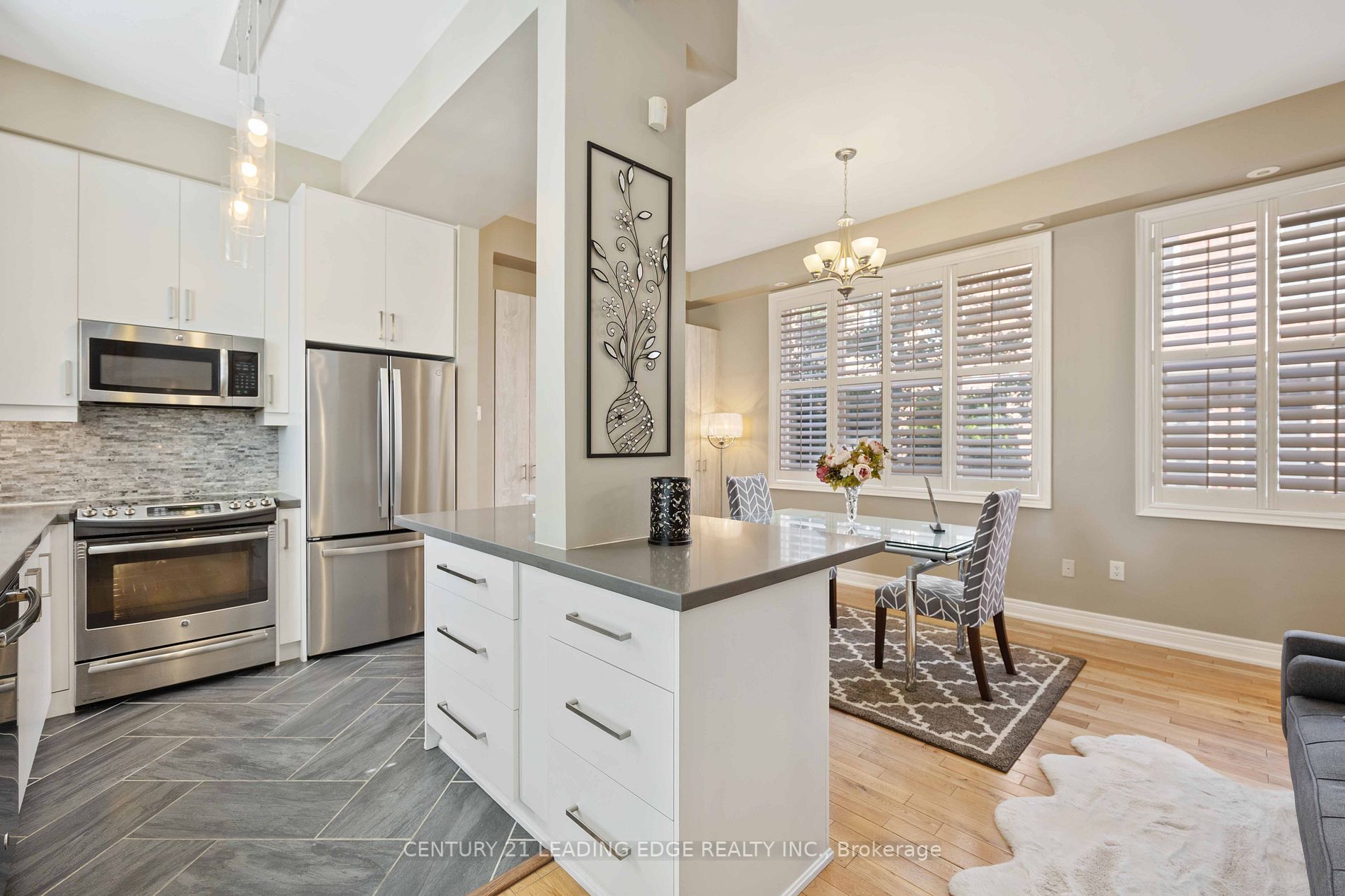 1 FAIRHEAD Mews