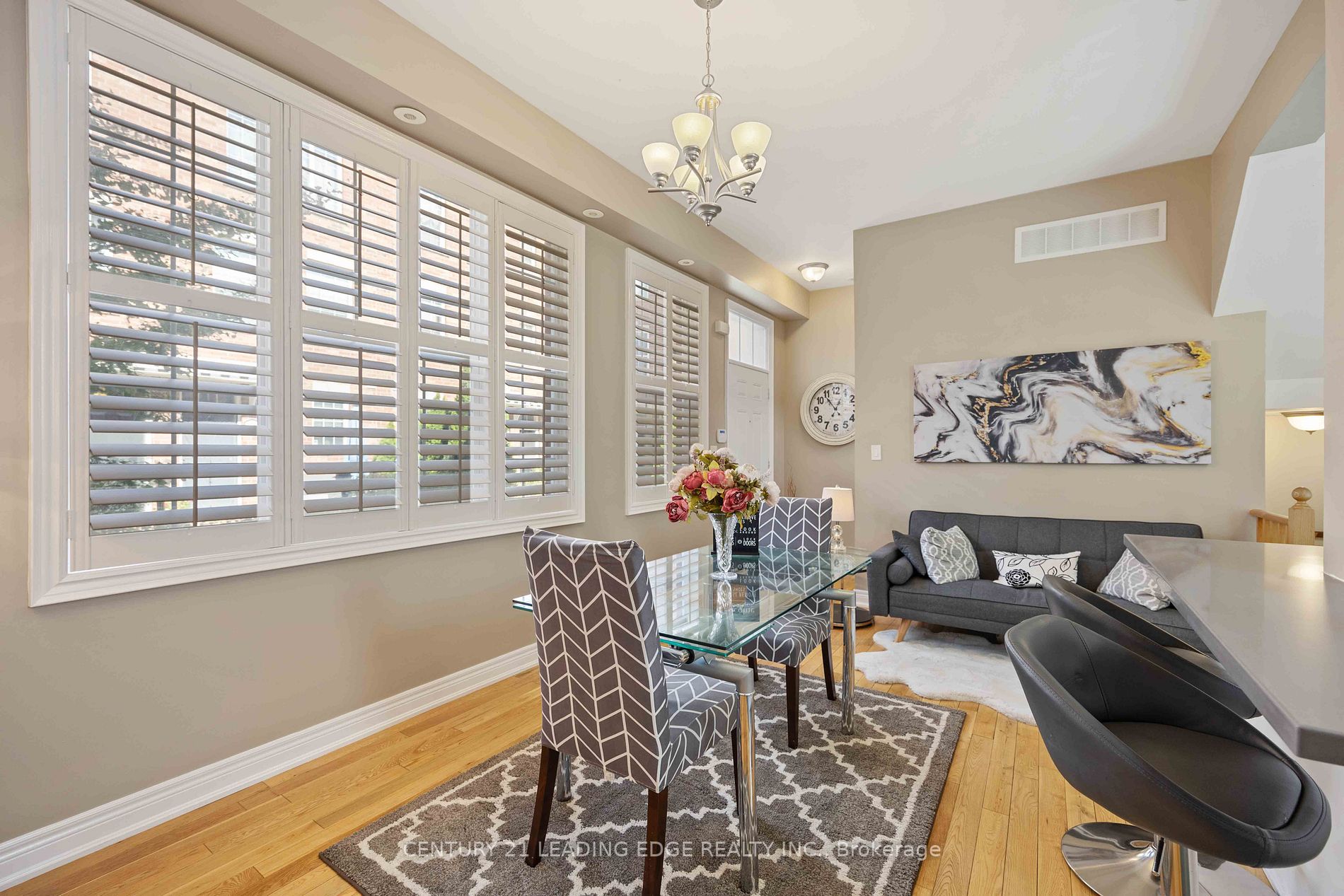1 FAIRHEAD Mews