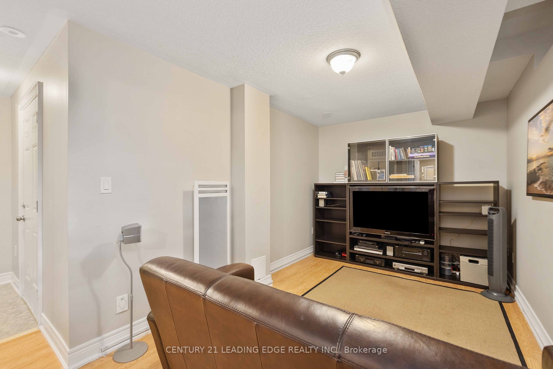 1 FAIRHEAD Mews