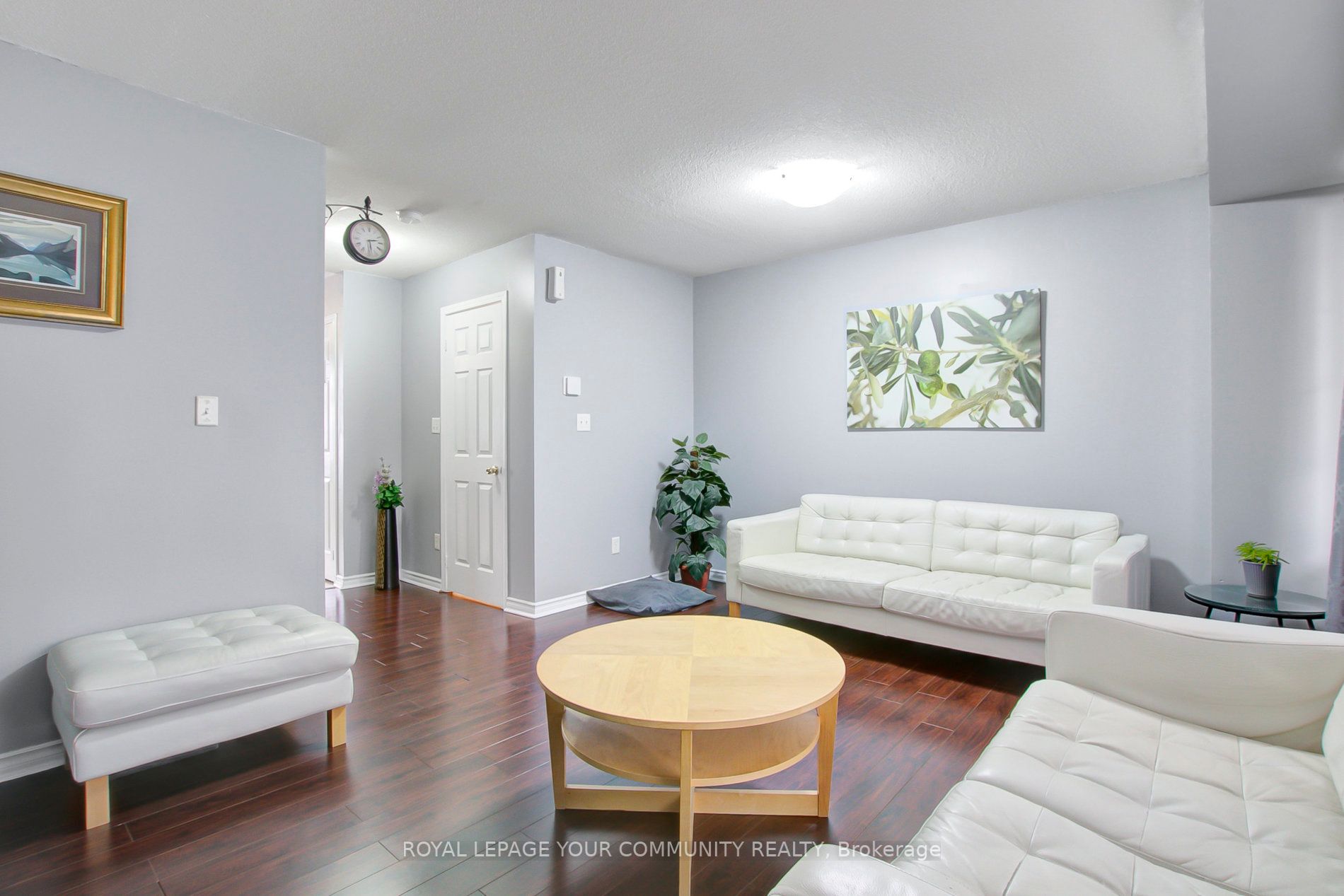 162 Bayly Street W
