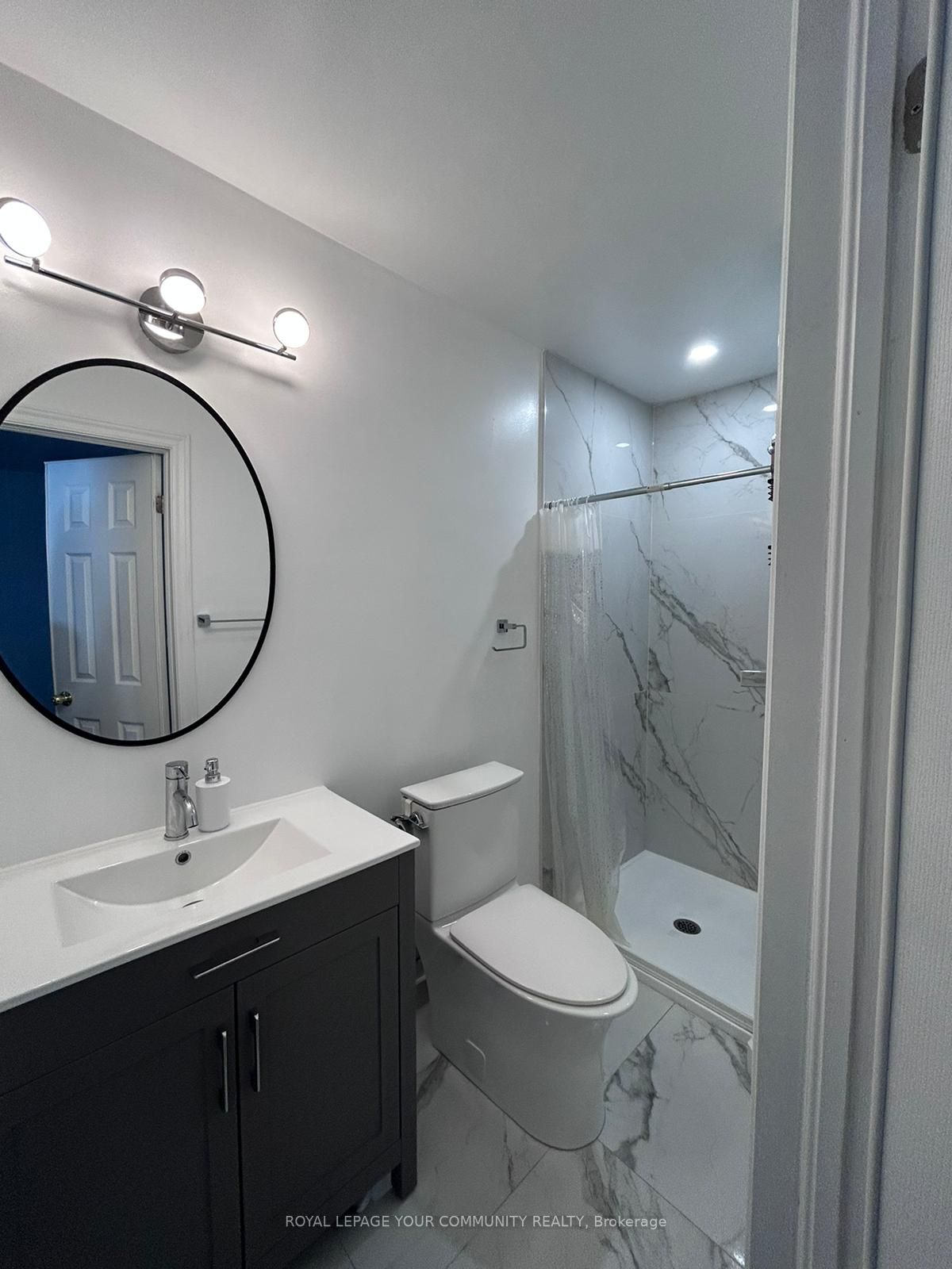 162 Bayly Street W