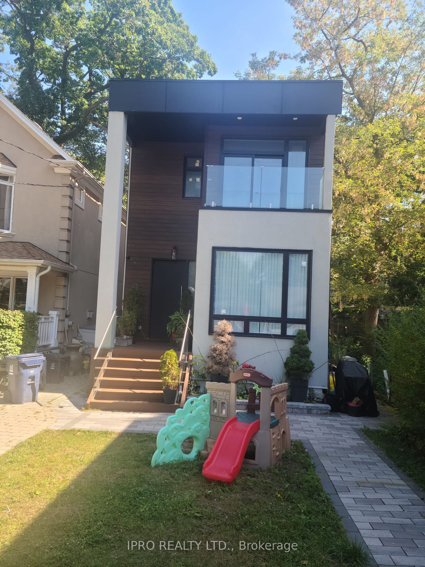75 Kenilworth Ave