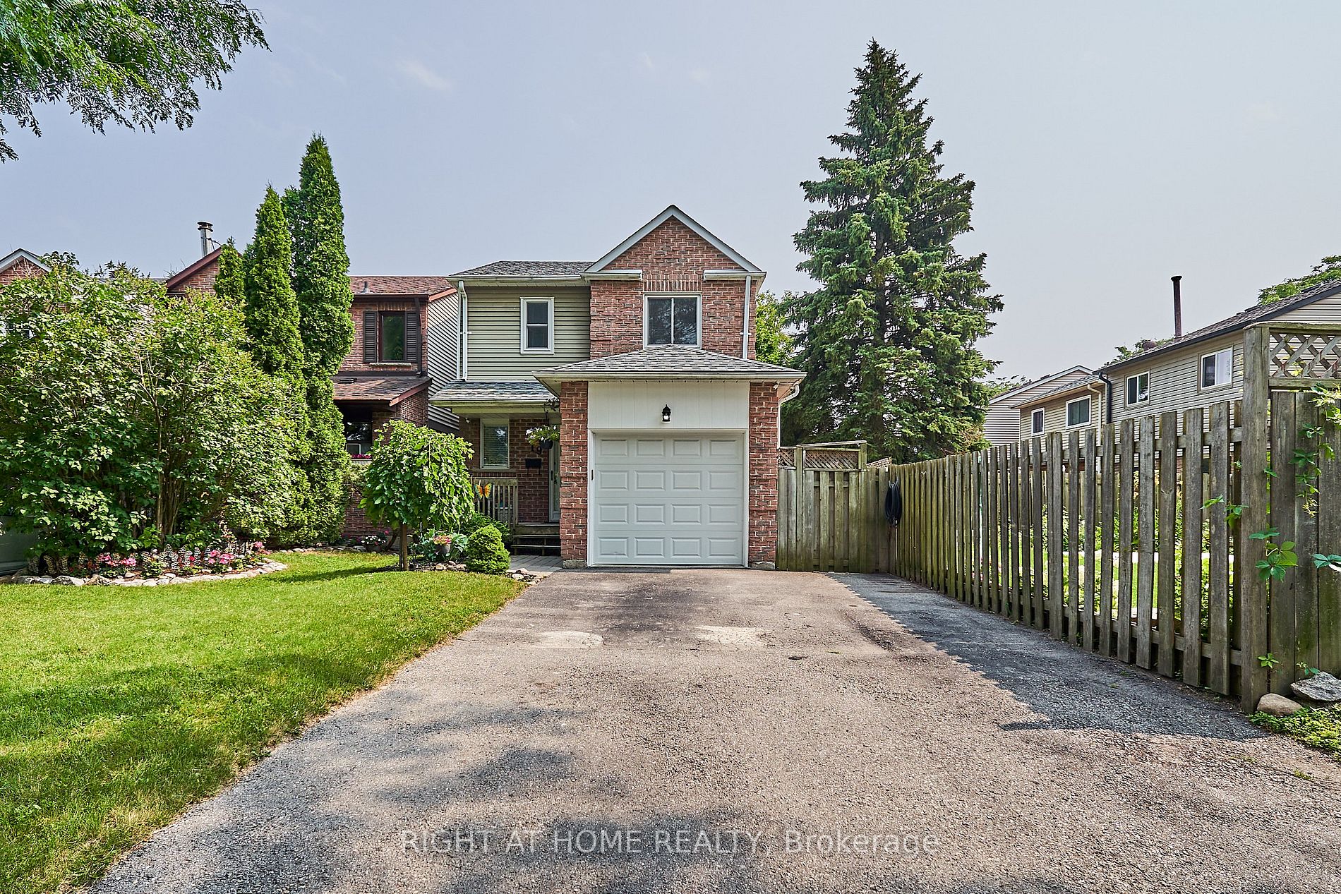 19 Greenfield Crescent